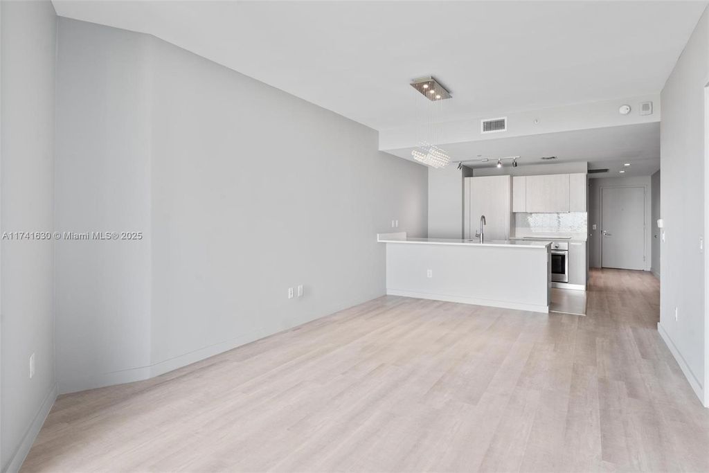 listing image 58