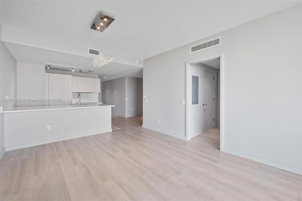 listing image 57