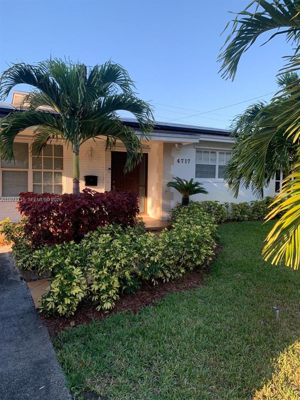 Photo of 4717 Washington St, Hollywood, FL 33021 (MLS # A11971731)