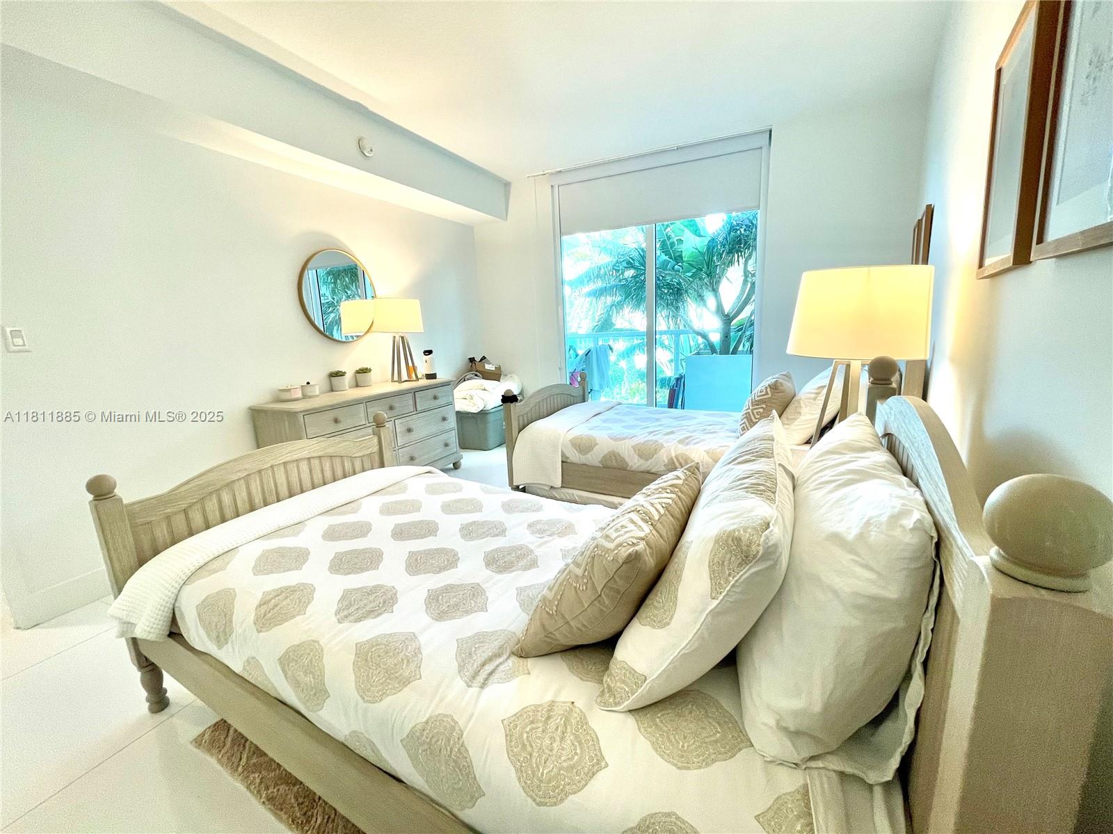 ST TROPEZ ON THE BAY III - Residential