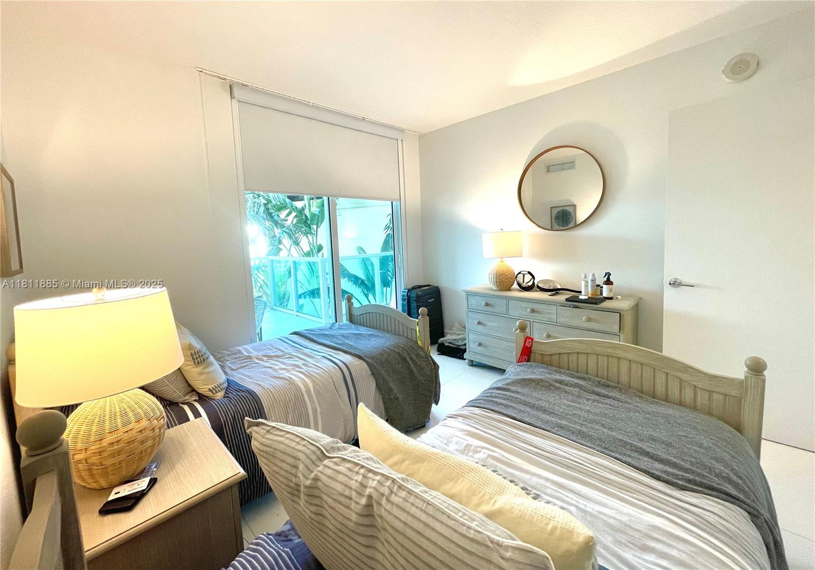 ST TROPEZ ON THE BAY III - Residential