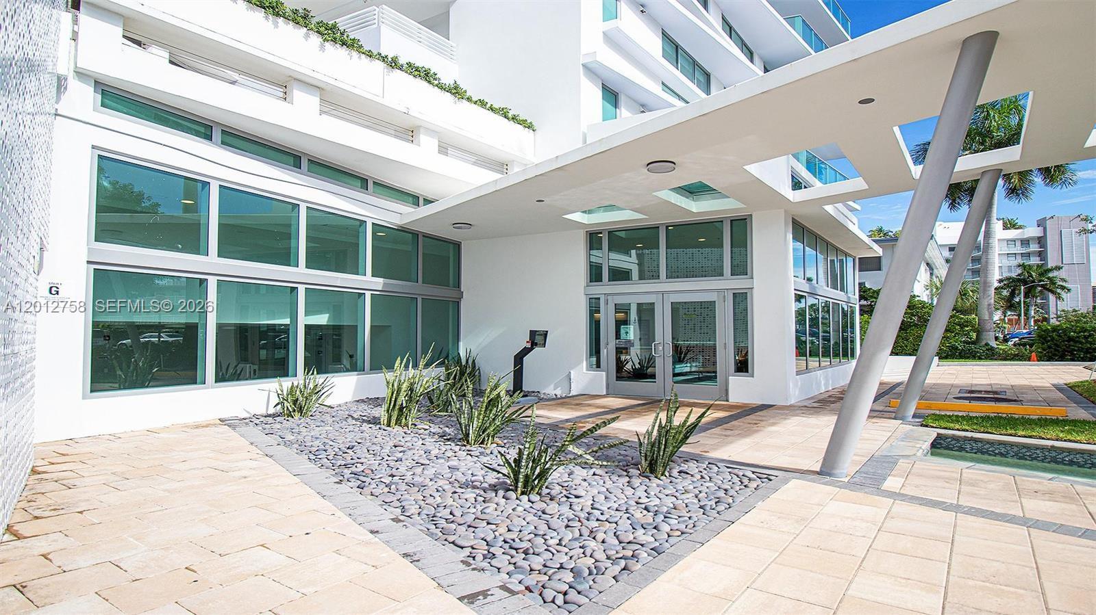 THE PALMS - Residential