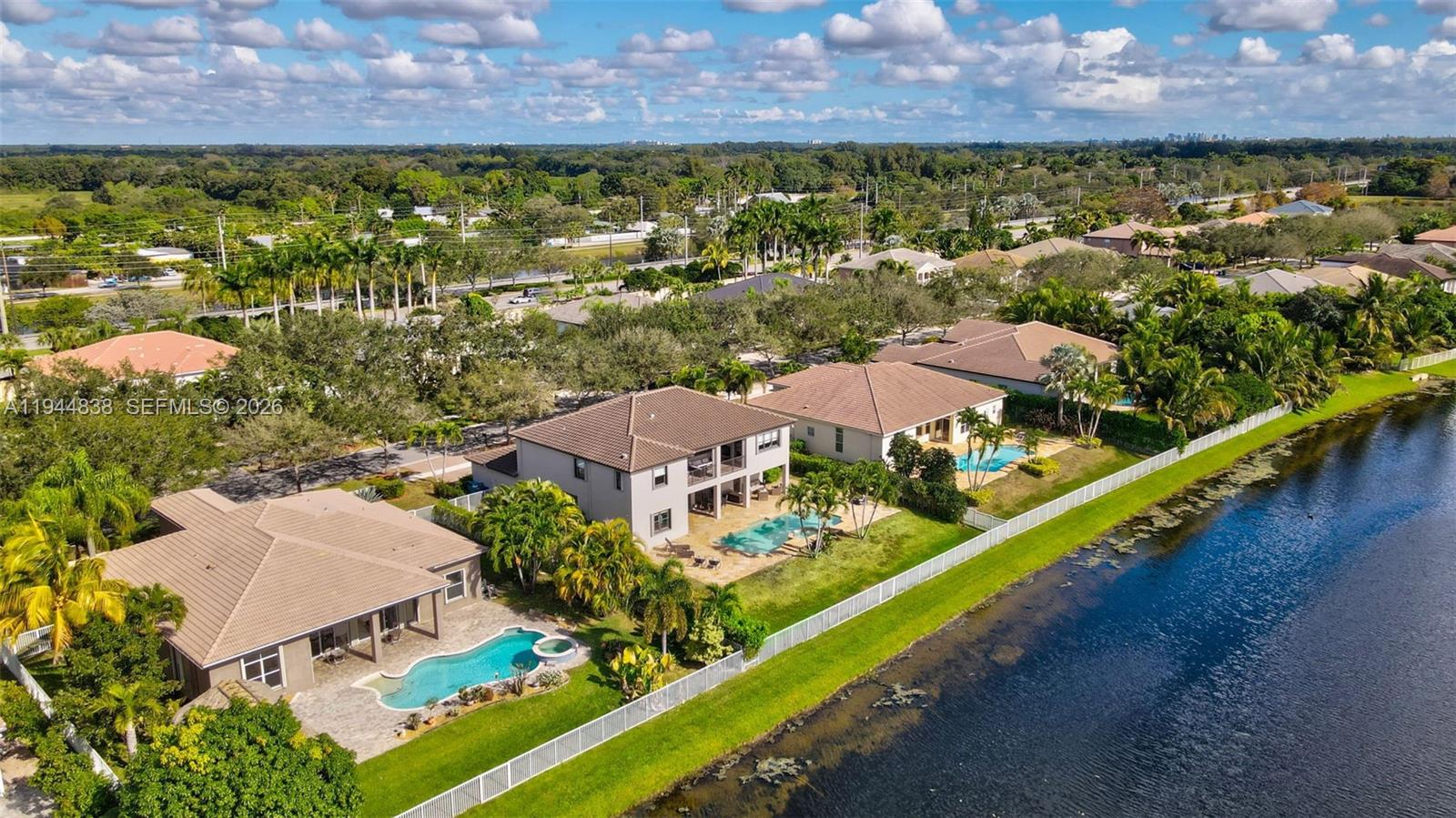 HIBBS GROVE PLANTATION - Residential