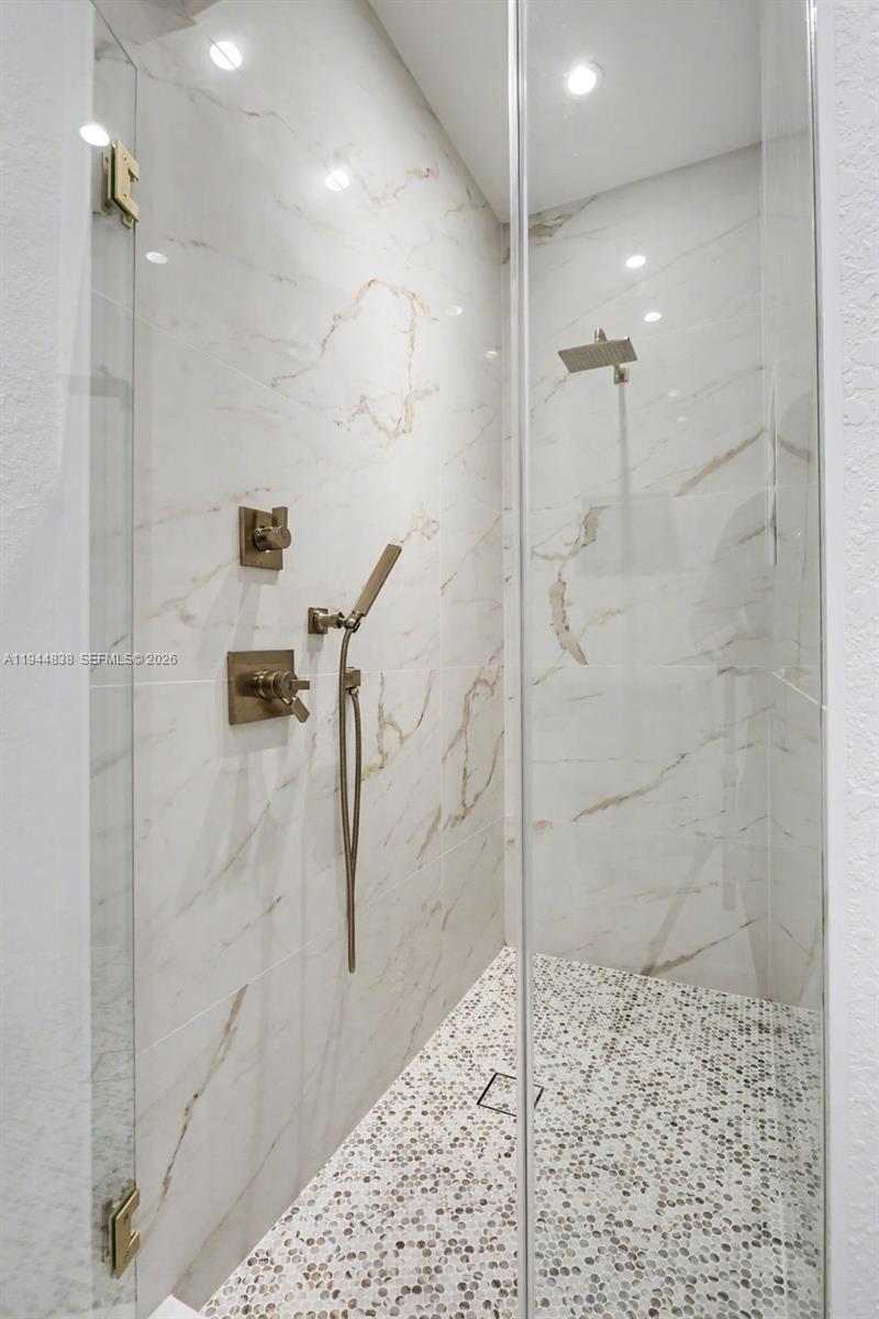 HIBBS GROVE PLANTATION - Residential