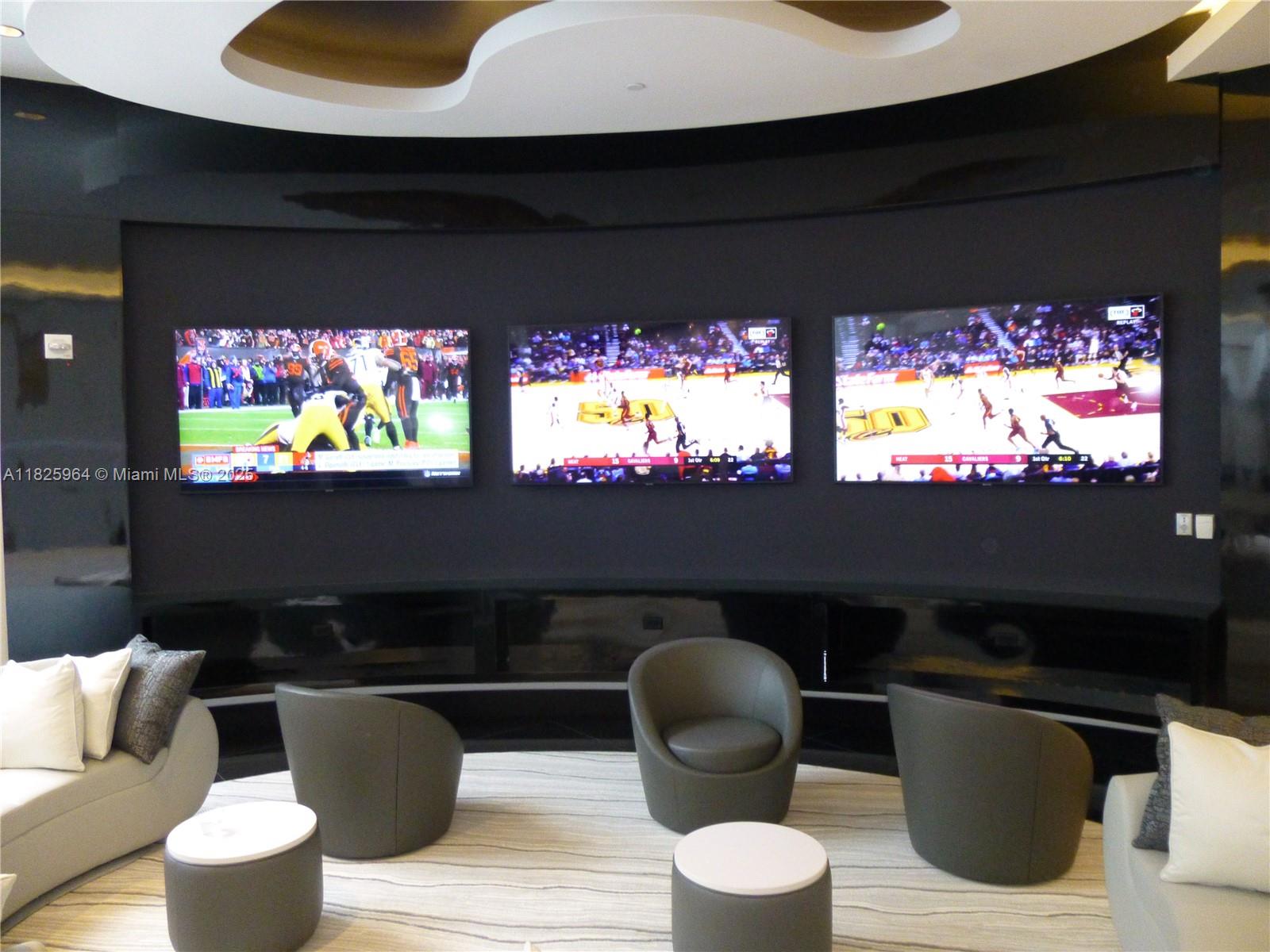 PARAMOUNT MIAMI WORLDCENT - Residential Lease