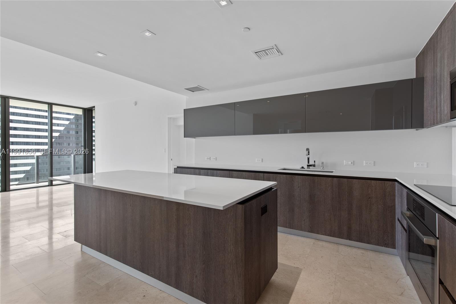 RISE CONDO - Residential