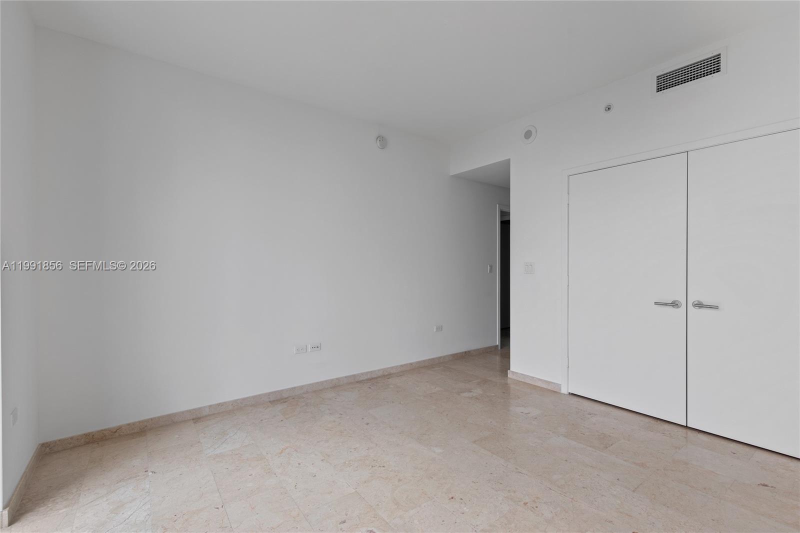 RISE CONDO - Residential