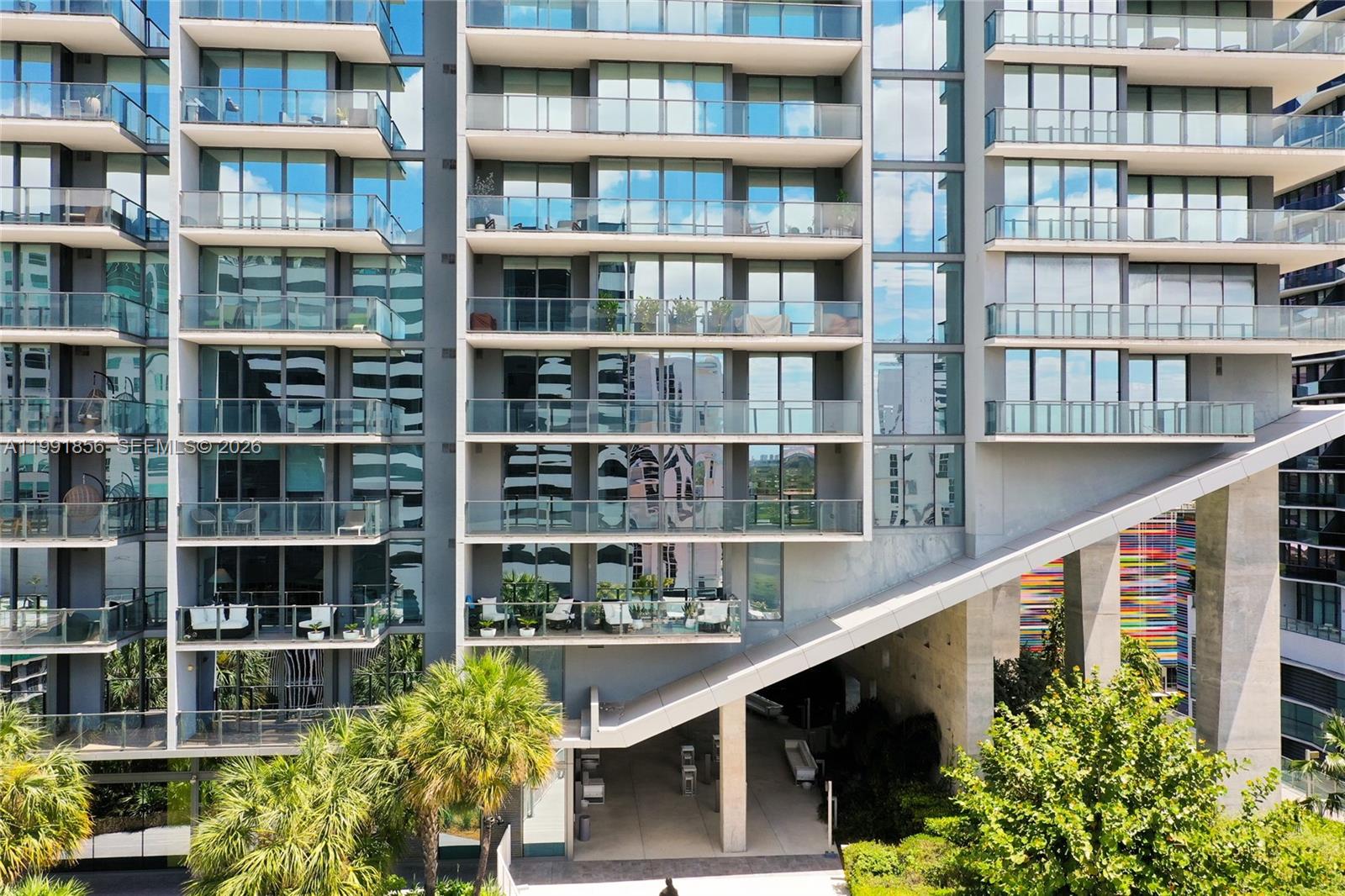 RISE CONDO - Residential