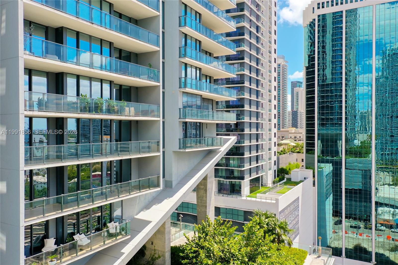 RISE CONDO - Residential