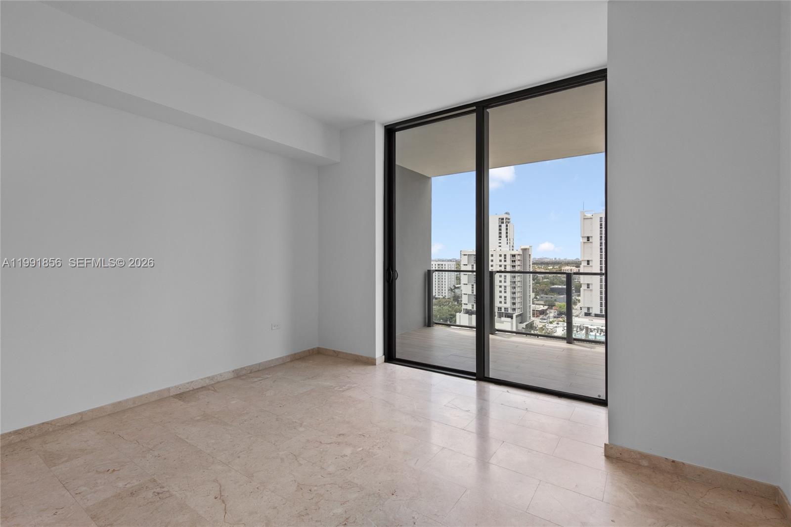 RISE CONDO - Residential