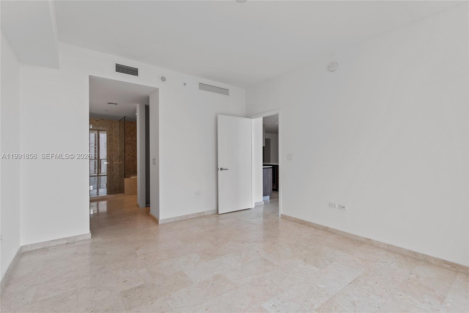 RISE CONDO - Residential