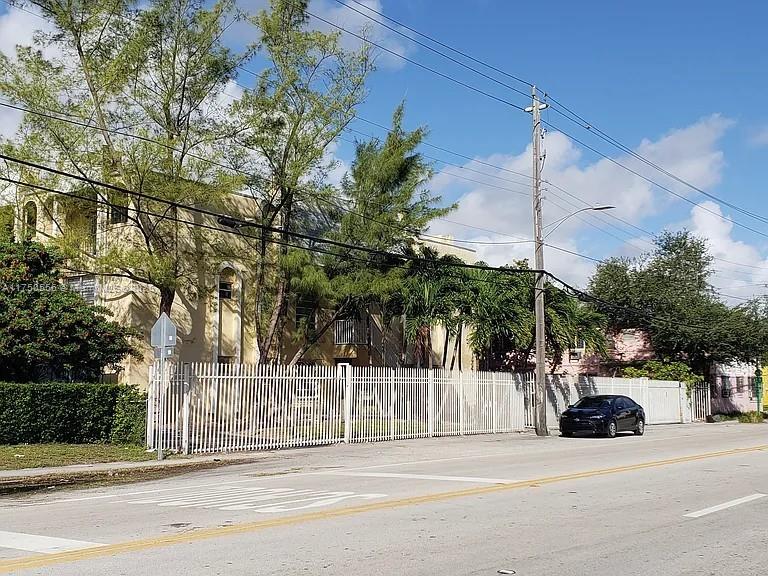 Rental Property at 7620 Nw 2nd Ave B, Miami, Broward County, Florida - Bedrooms: 1 
Bathrooms: 1  - $1,575 MO.