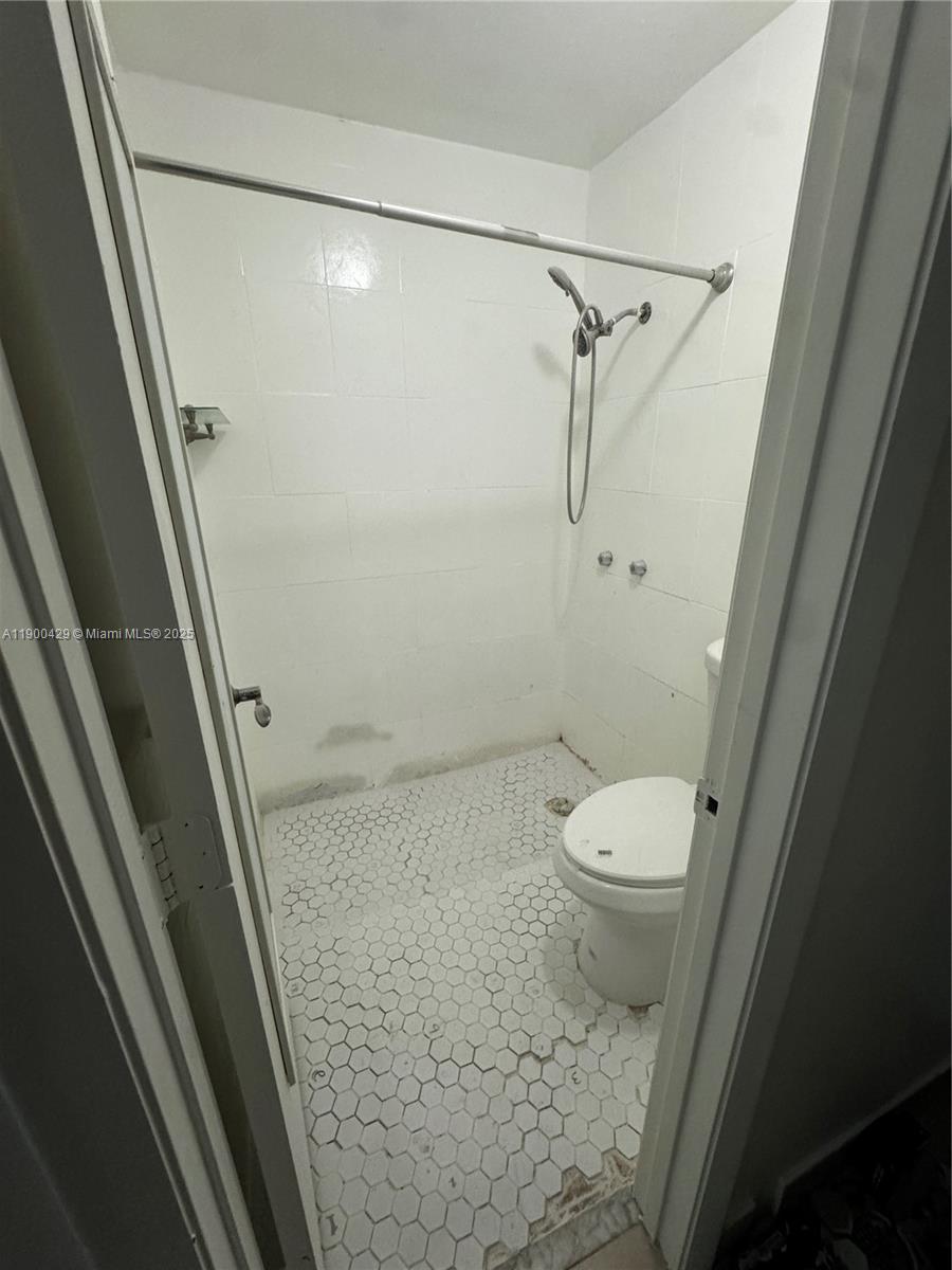 COUNTRY LAKE MANORS TOWNH - Residential Lease