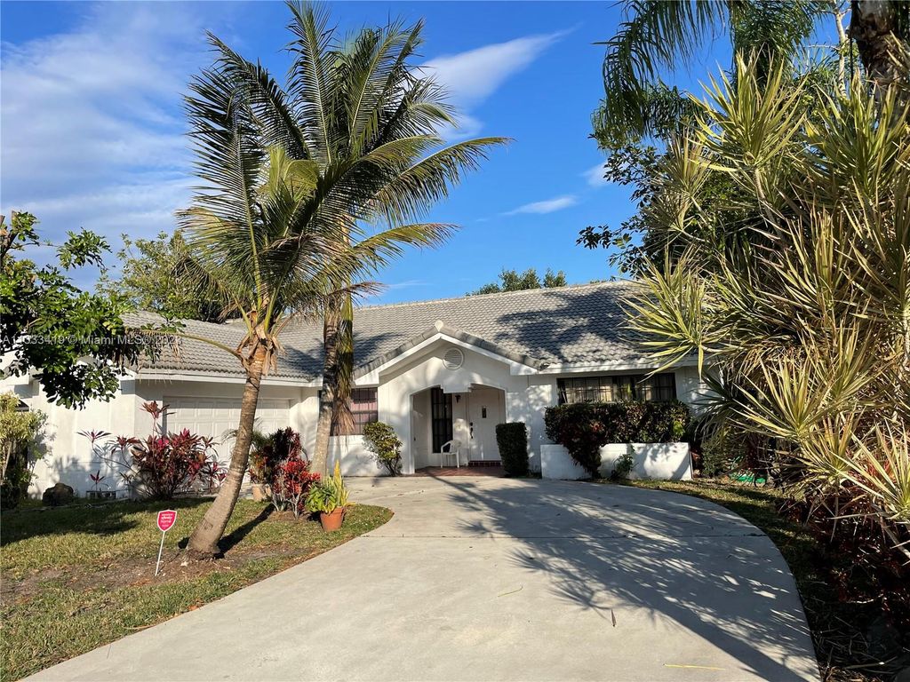 Photo of 6310 Olde Moat Way, Davie, FL 33331 (MLS # A11333419)