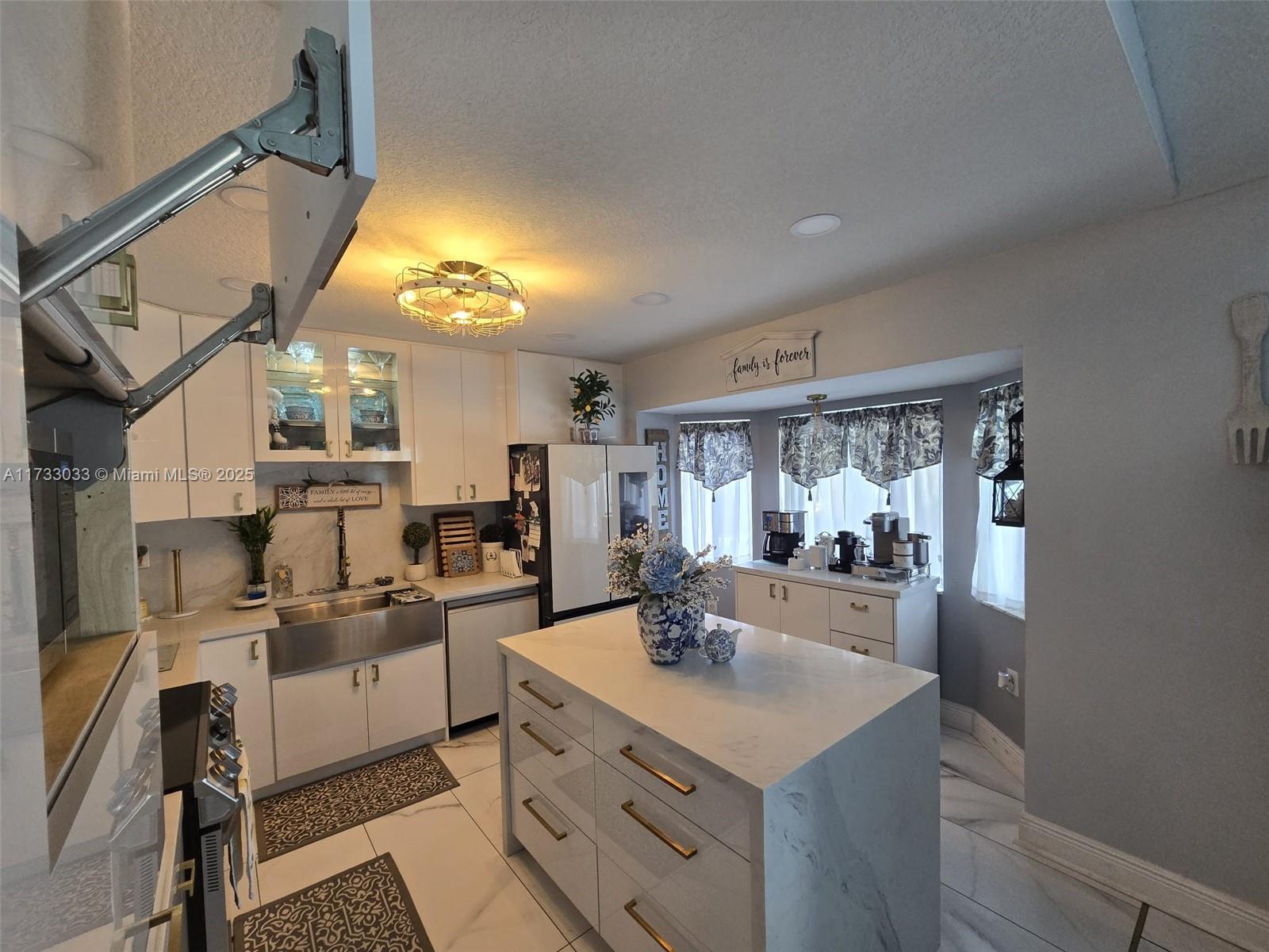 MAJESTIC ESTATES - Residential