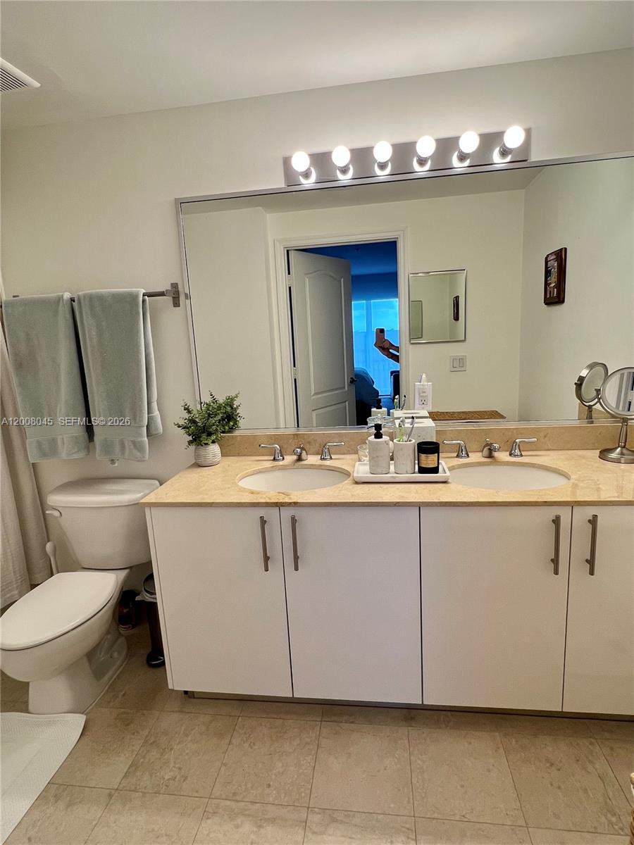 BRICKELL WAY CONDO - Residential