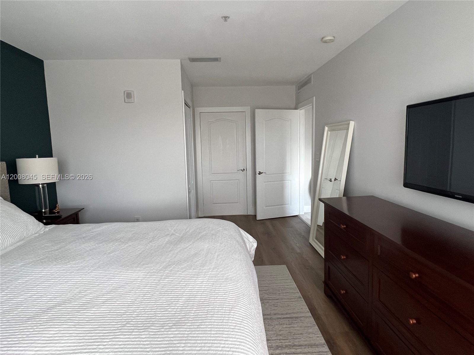 BRICKELL WAY CONDO - Residential