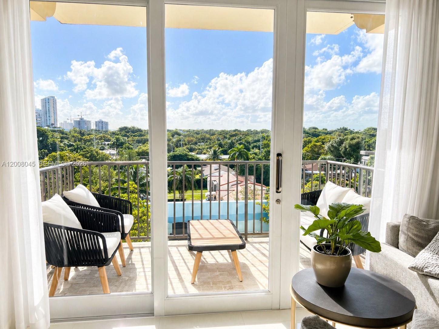 BRICKELL WAY CONDO - Residential