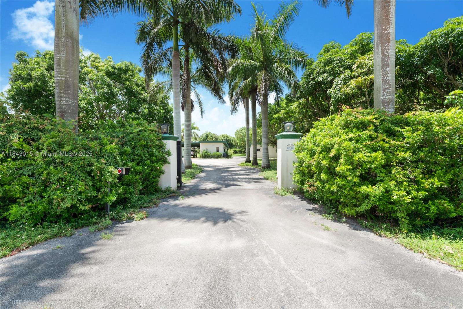 8000 SW 184th St