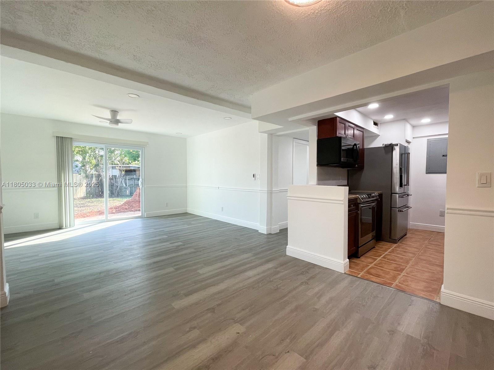 7915 NW 73rd Ave