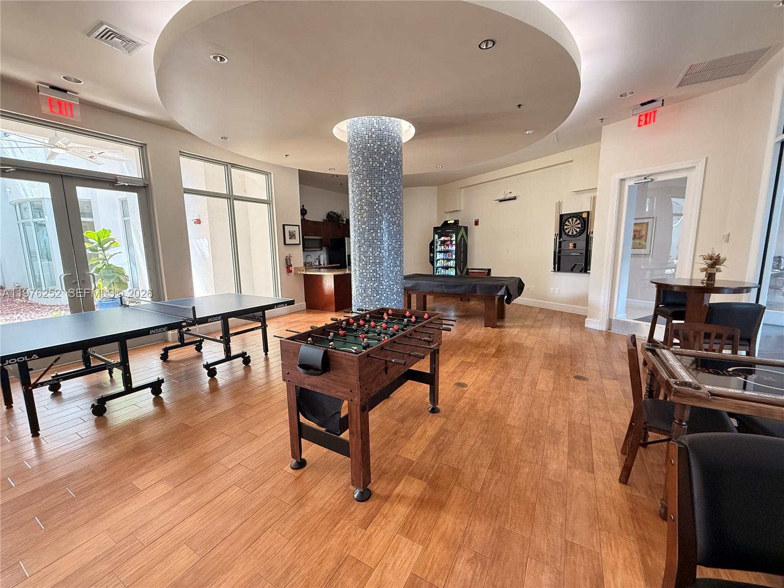 RADIUS CONDO - Residential Lease