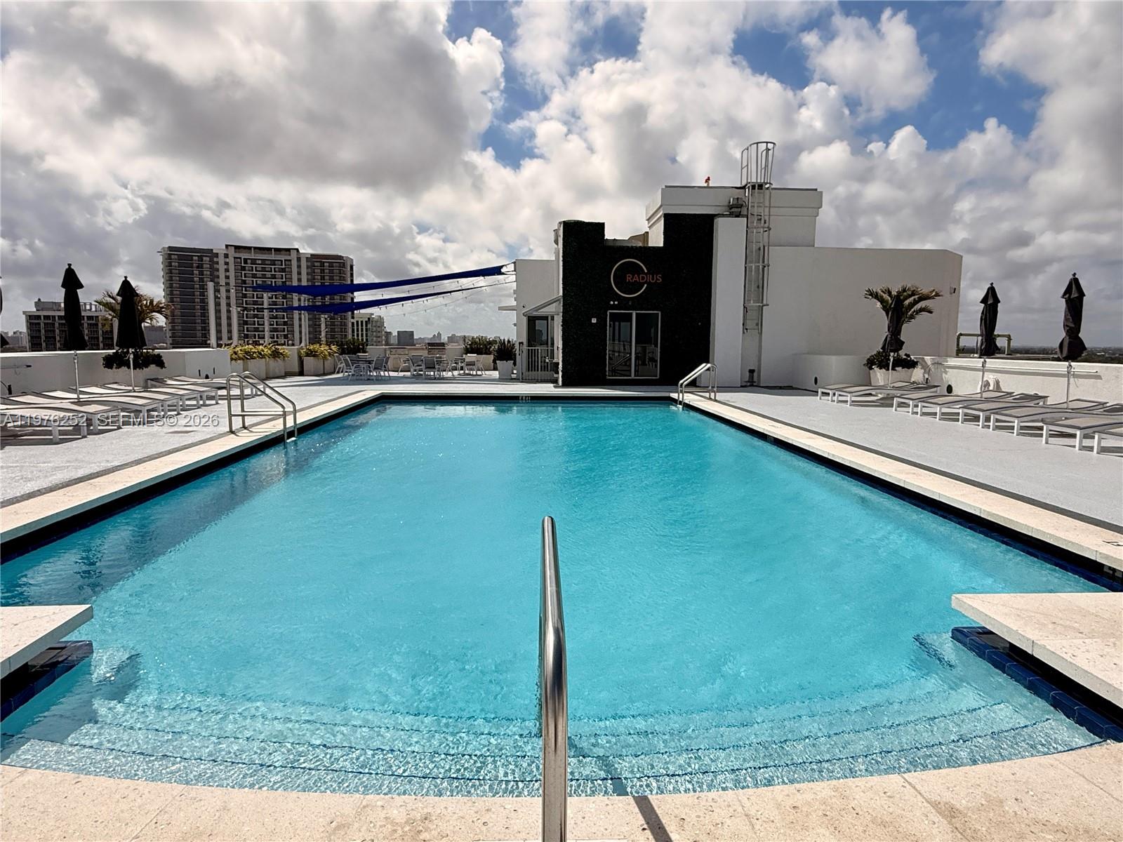 RADIUS CONDO - Residential Lease