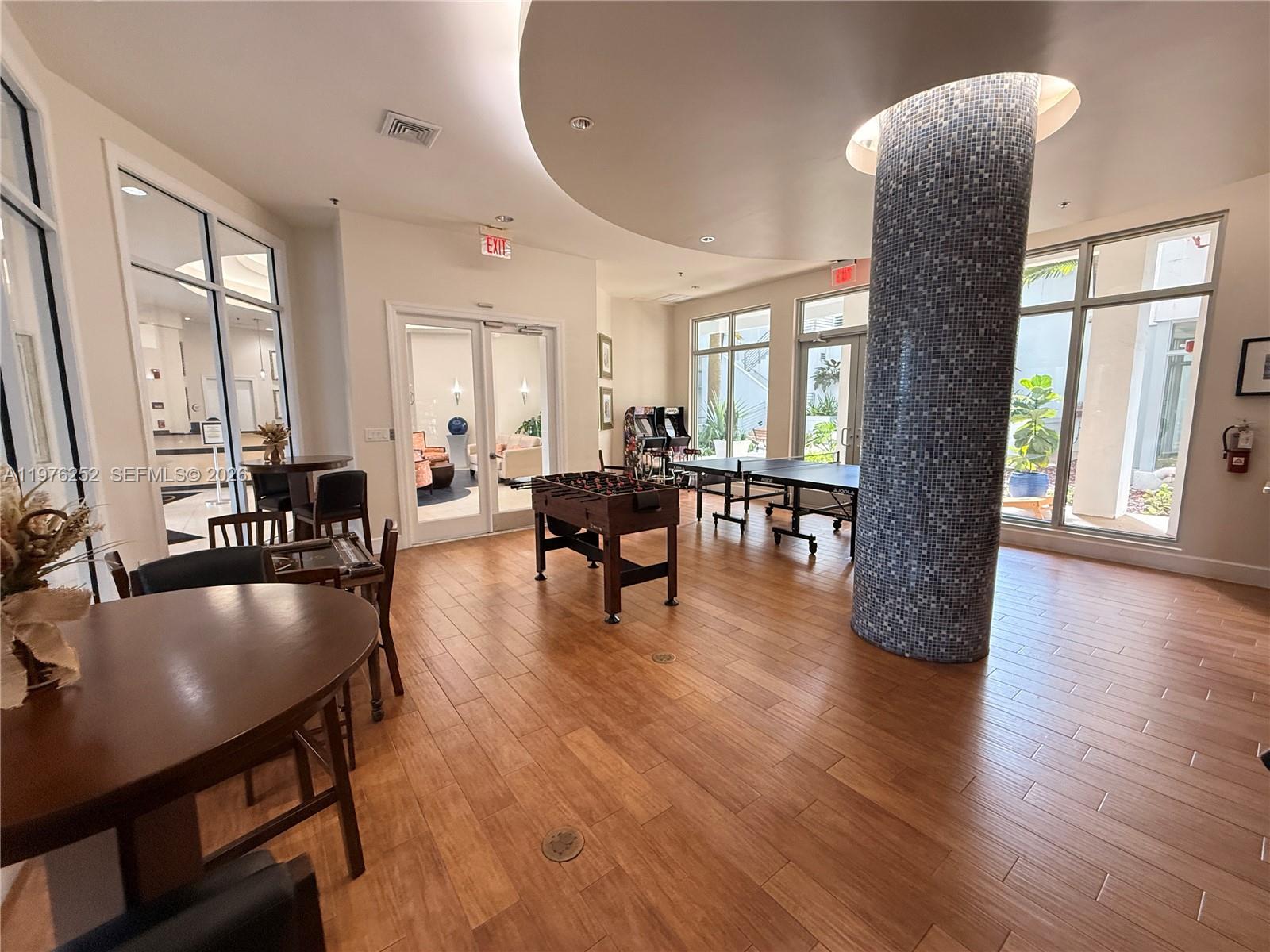 RADIUS CONDO - Residential Lease