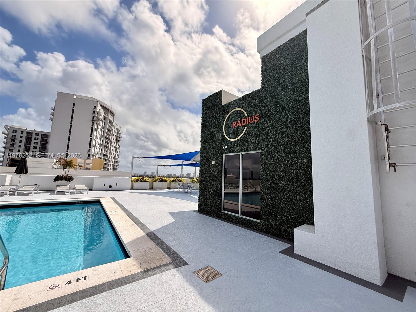 RADIUS CONDO - Residential Lease