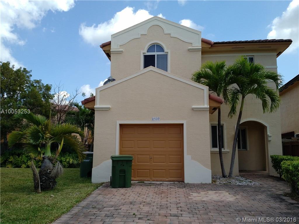 This gorgeous home in the gated community of Waterstone. Enjoy spacious living areas indoors and outdoors in a fully fenced yard, washer and dryer. Spacious one car garage and plenty of yard to enjoy gardening. Excellent charter schools, club room, large pool and beautiful community 2 swimming pools, jog path, gym and recreation room to enjoy biking and wallking. Easy access to FL Turnpike and near many stores, restaurants and markets