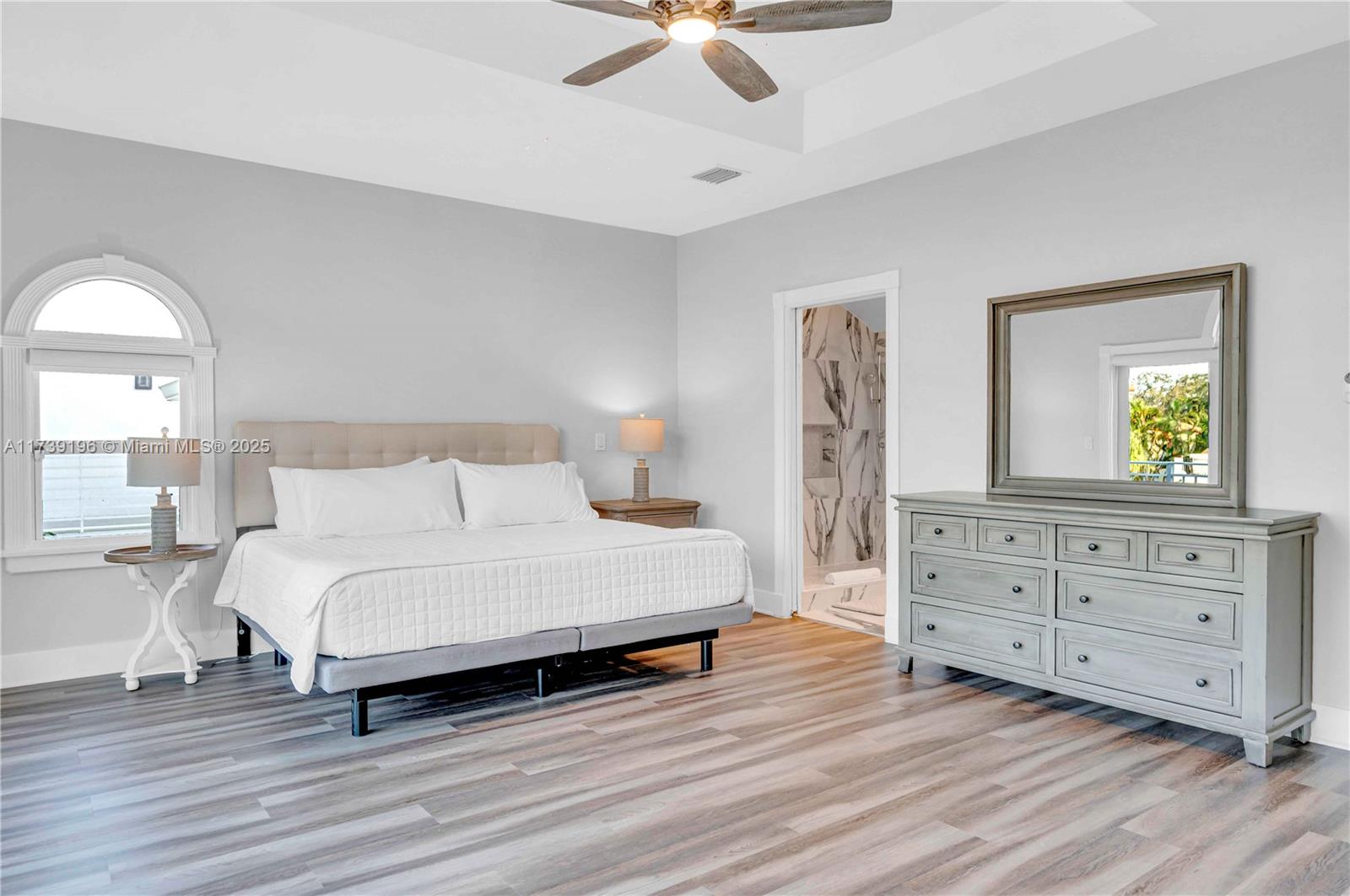 LAUDERDALE SHORES CORR PL - Residential