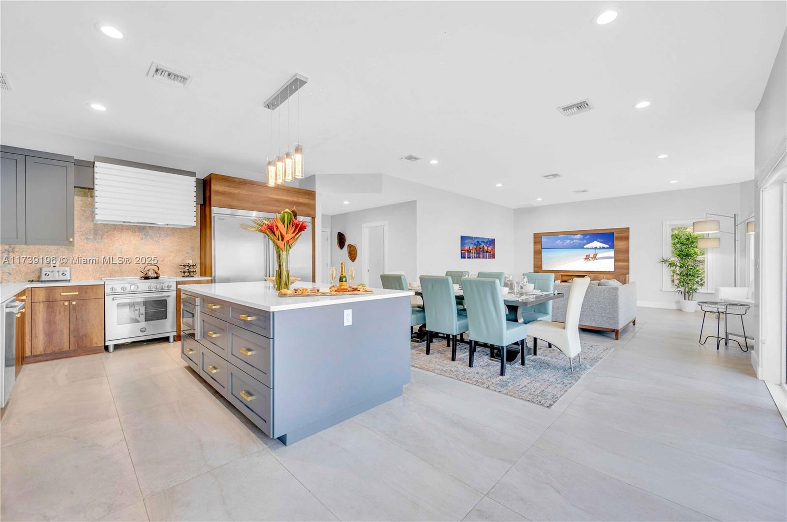 LAUDERDALE SHORES CORR PL - Residential