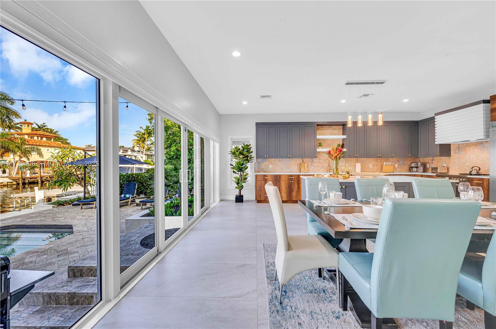 LAUDERDALE SHORES CORR PL - Residential