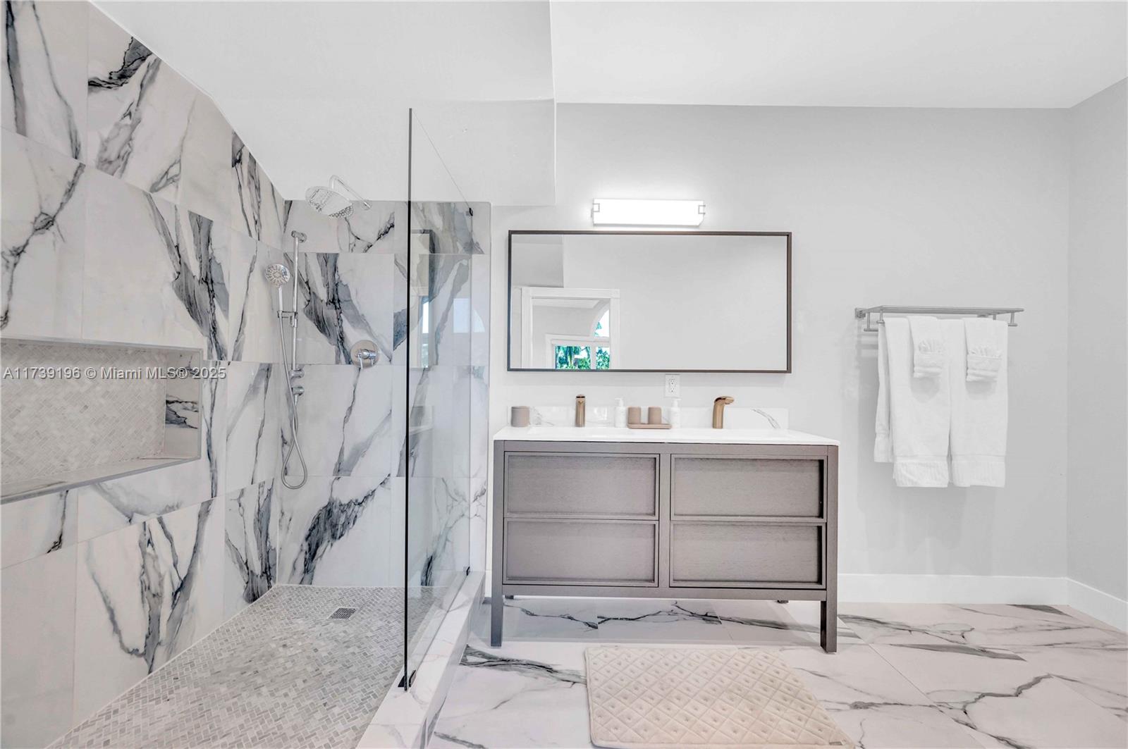 LAUDERDALE SHORES CORR PL - Residential