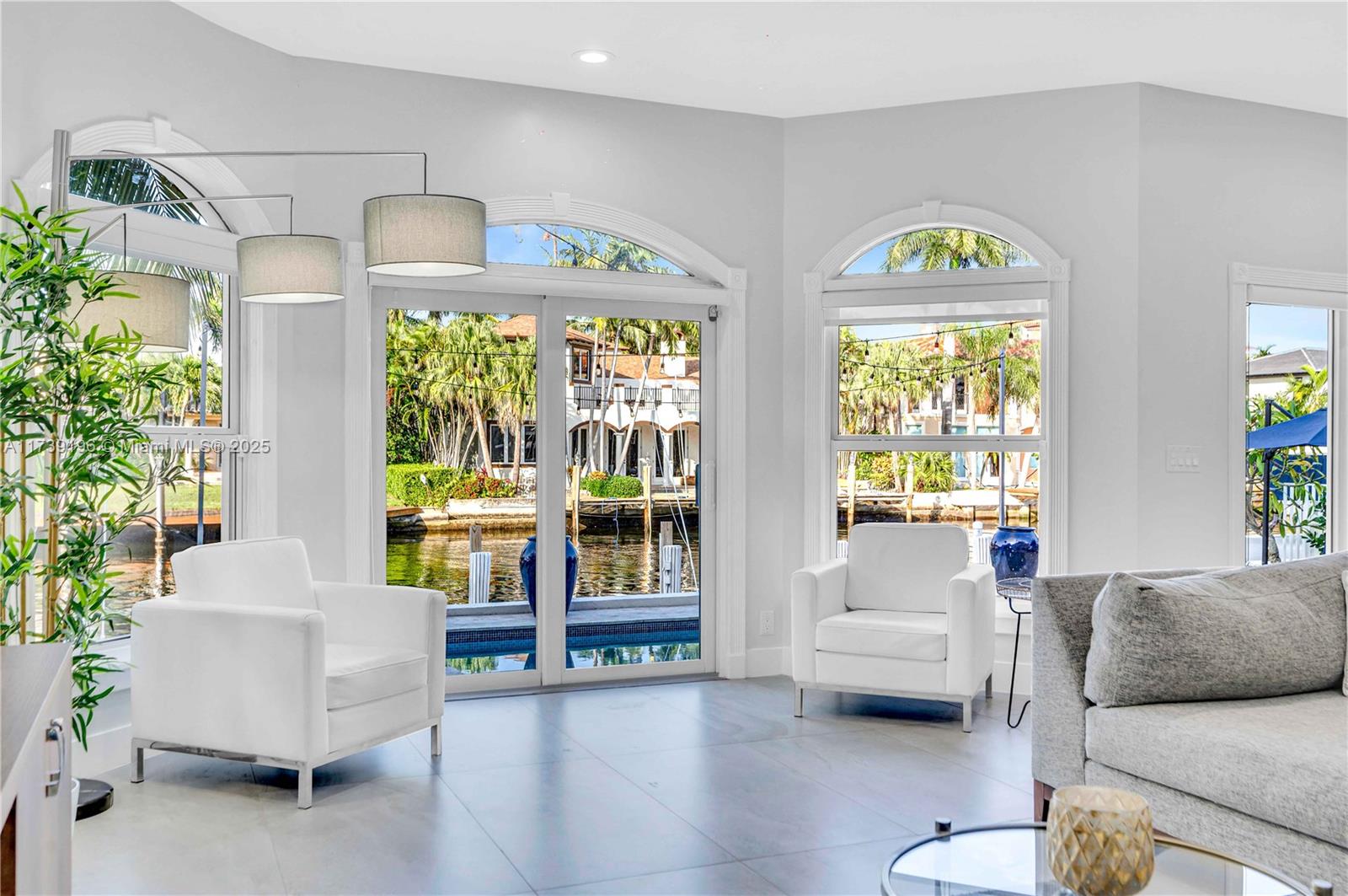 LAUDERDALE SHORES CORR PL - Residential