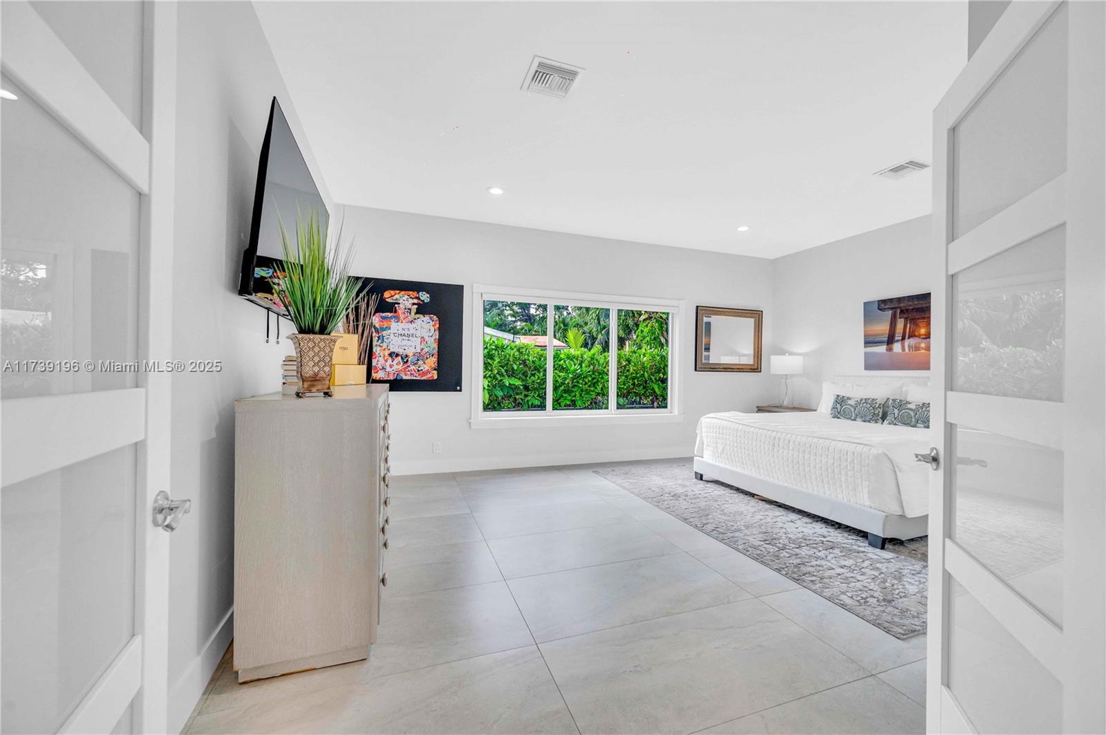 LAUDERDALE SHORES CORR PL - Residential
