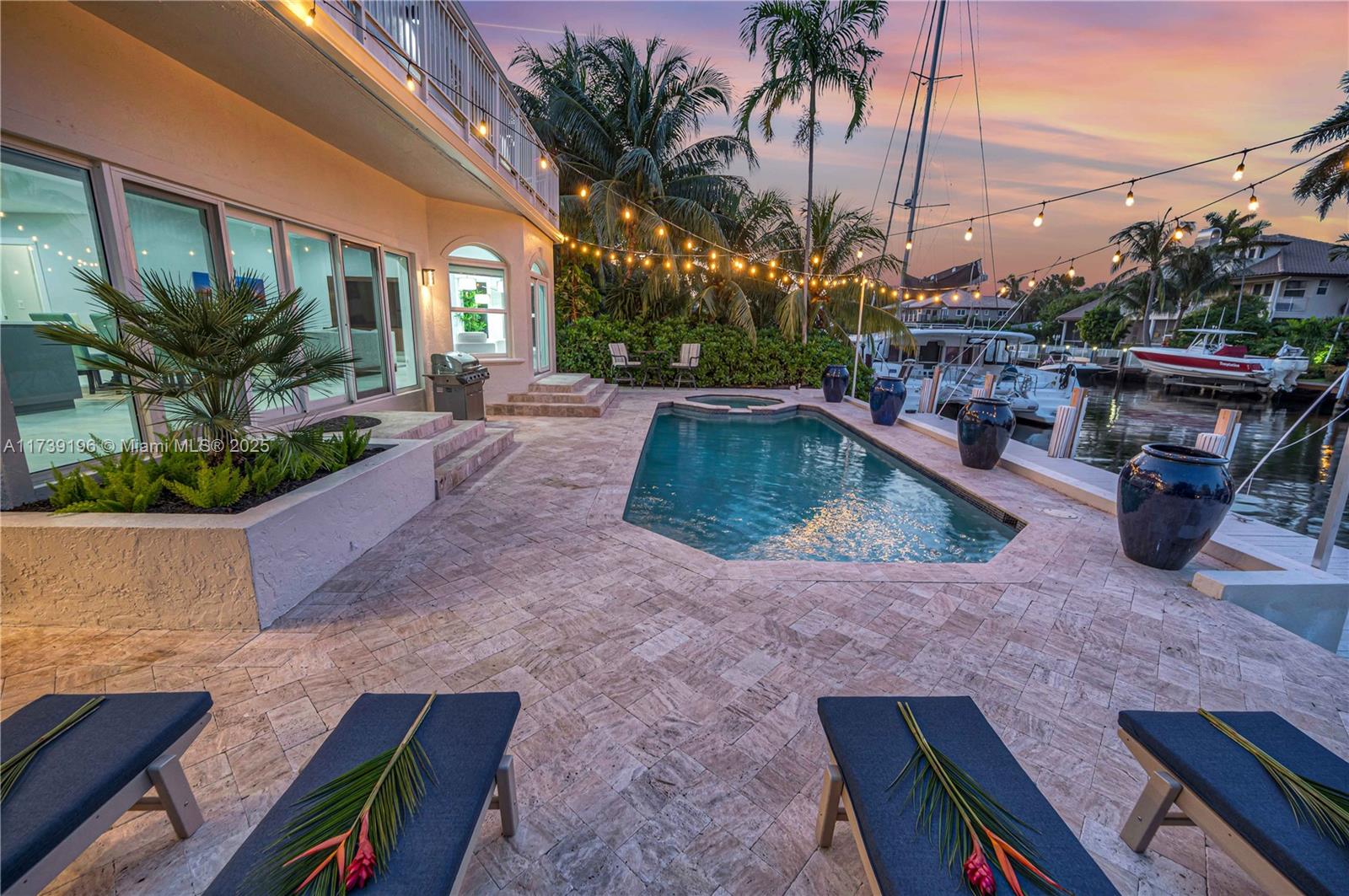 LAUDERDALE SHORES CORR PL - Residential