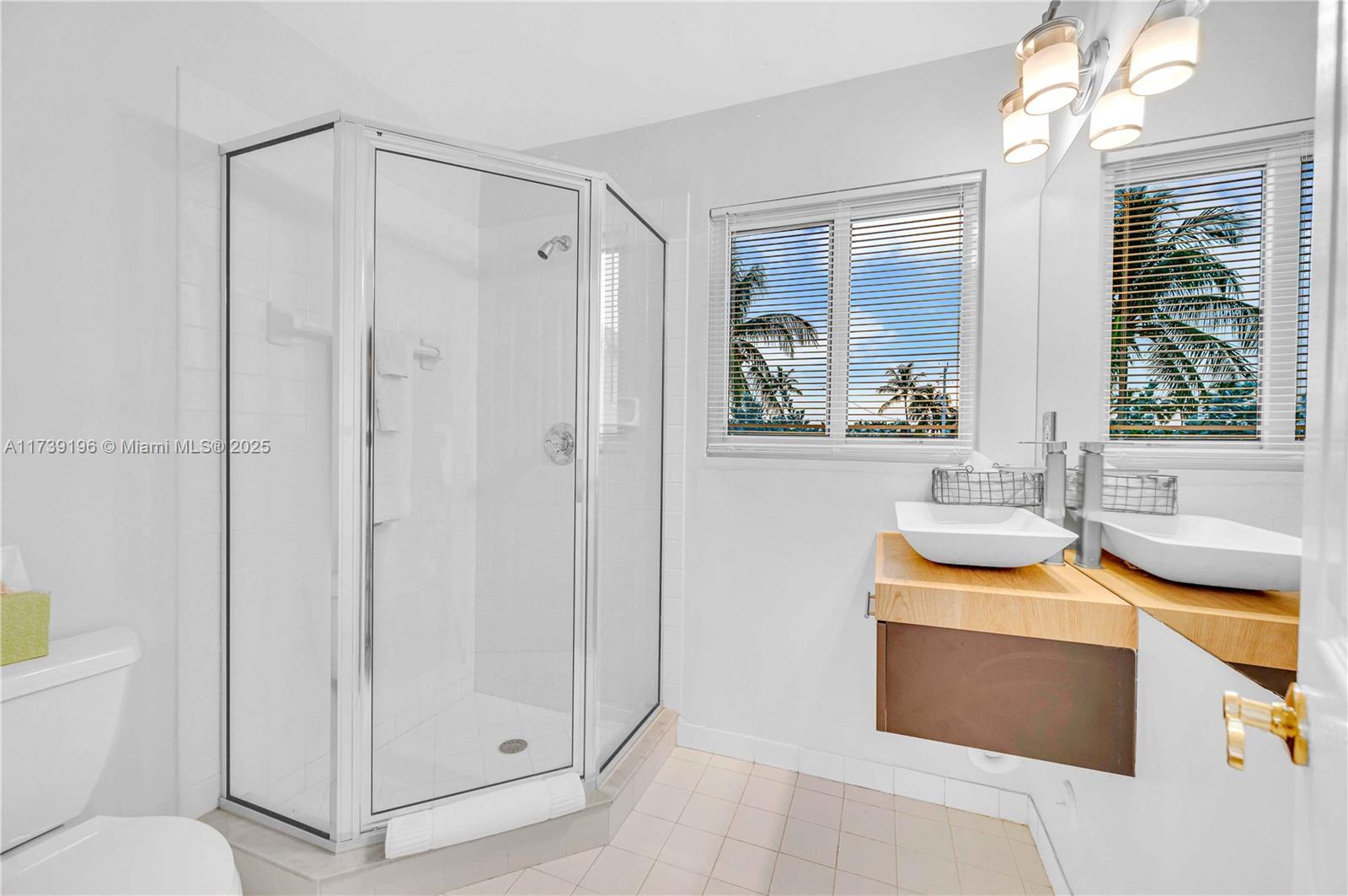 LAUDERDALE SHORES CORR PL - Residential