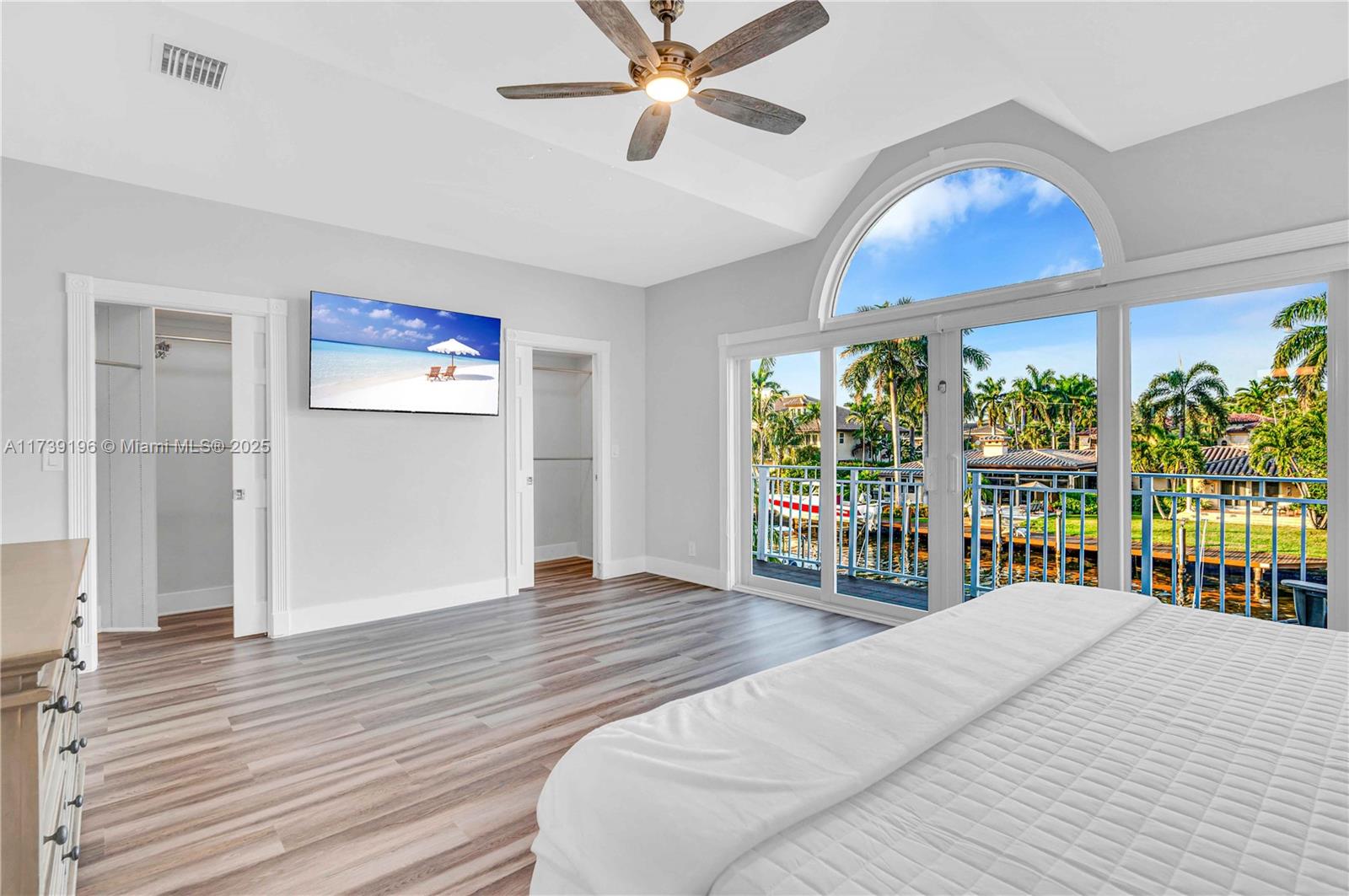 LAUDERDALE SHORES CORR PL - Residential