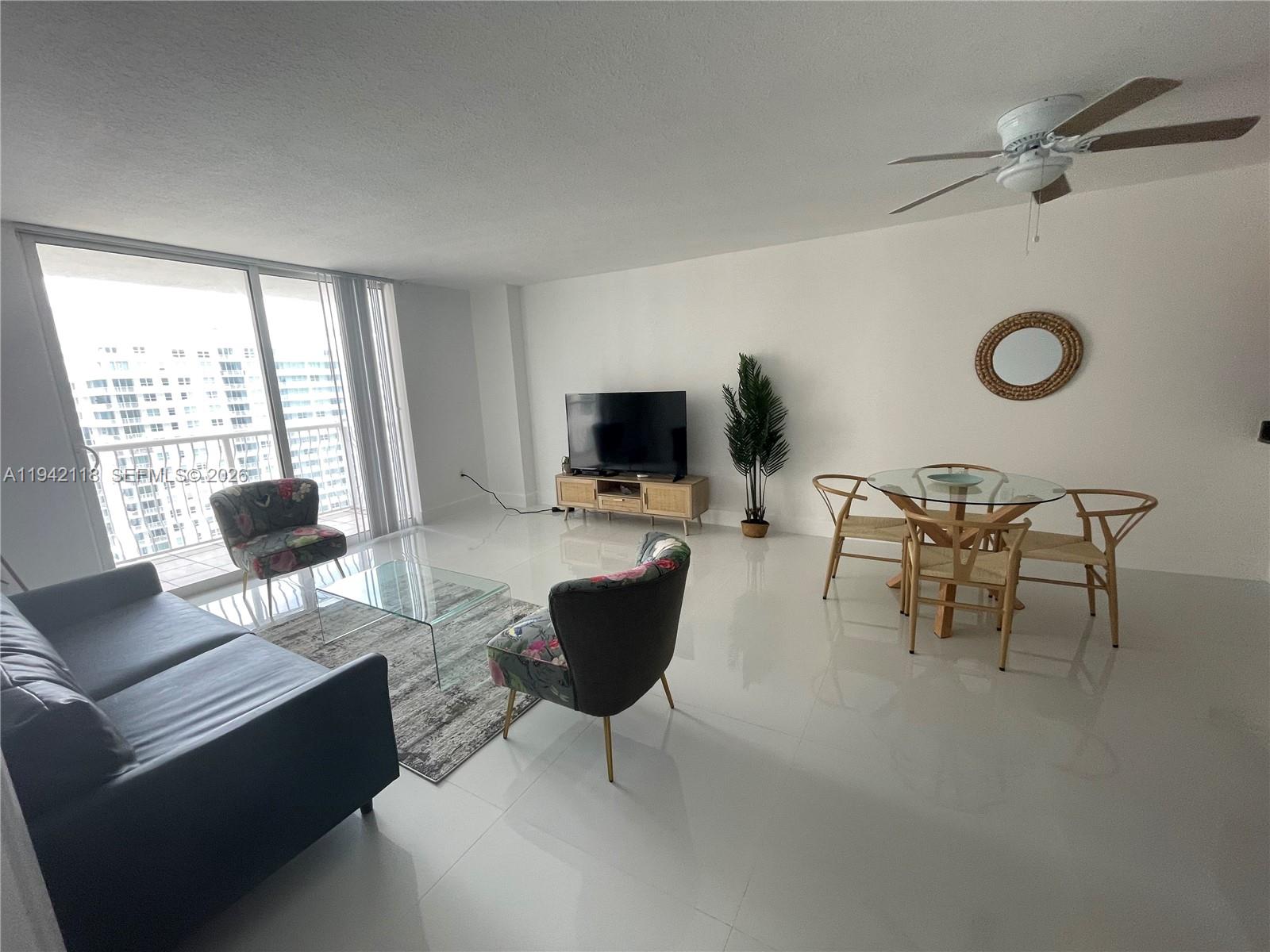 1200 BRICKELL BAY DR 3104