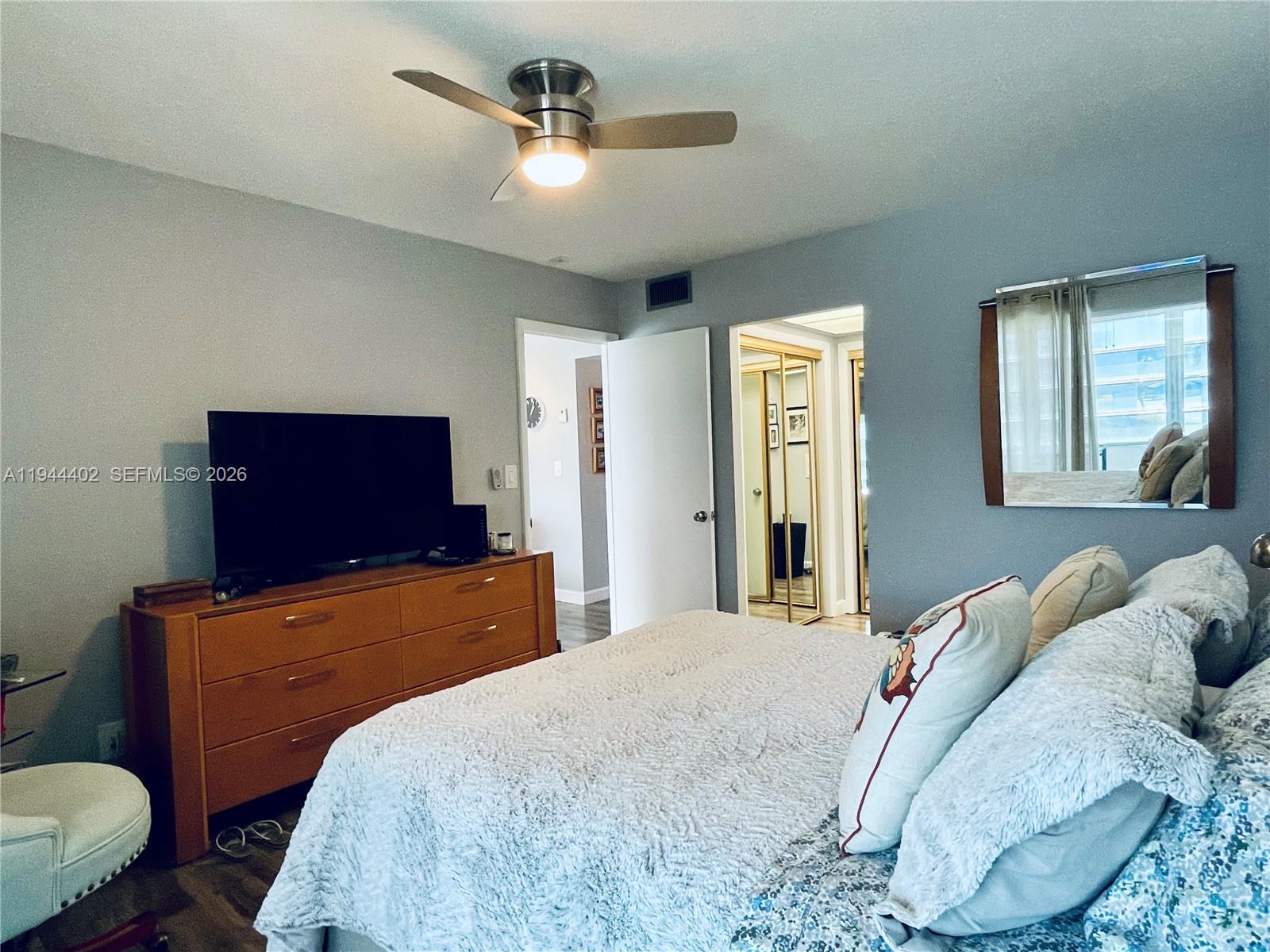 SHERIDAN LAKES CONDO APTS - Residential