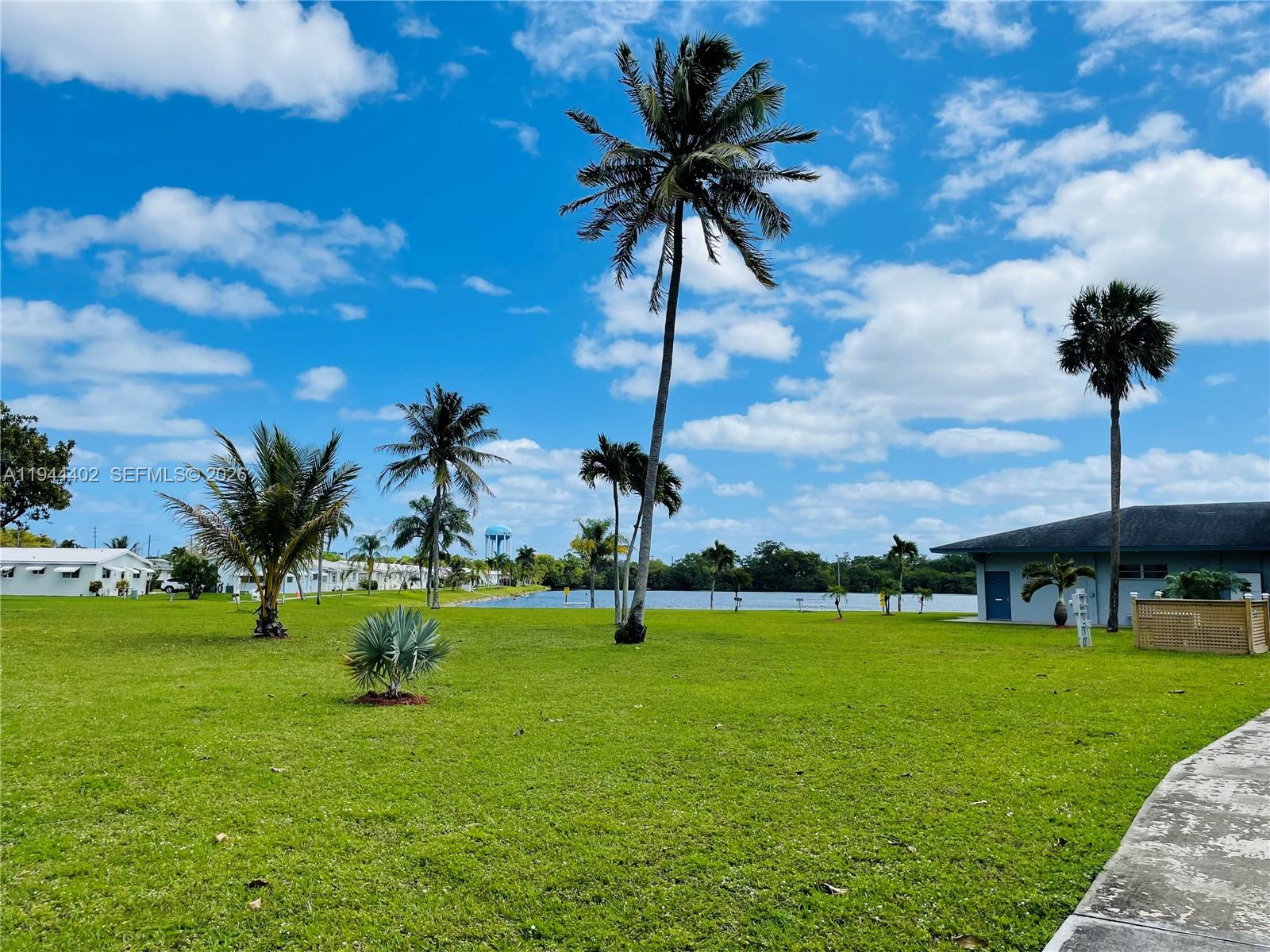 SHERIDAN LAKES CONDO APTS - Residential