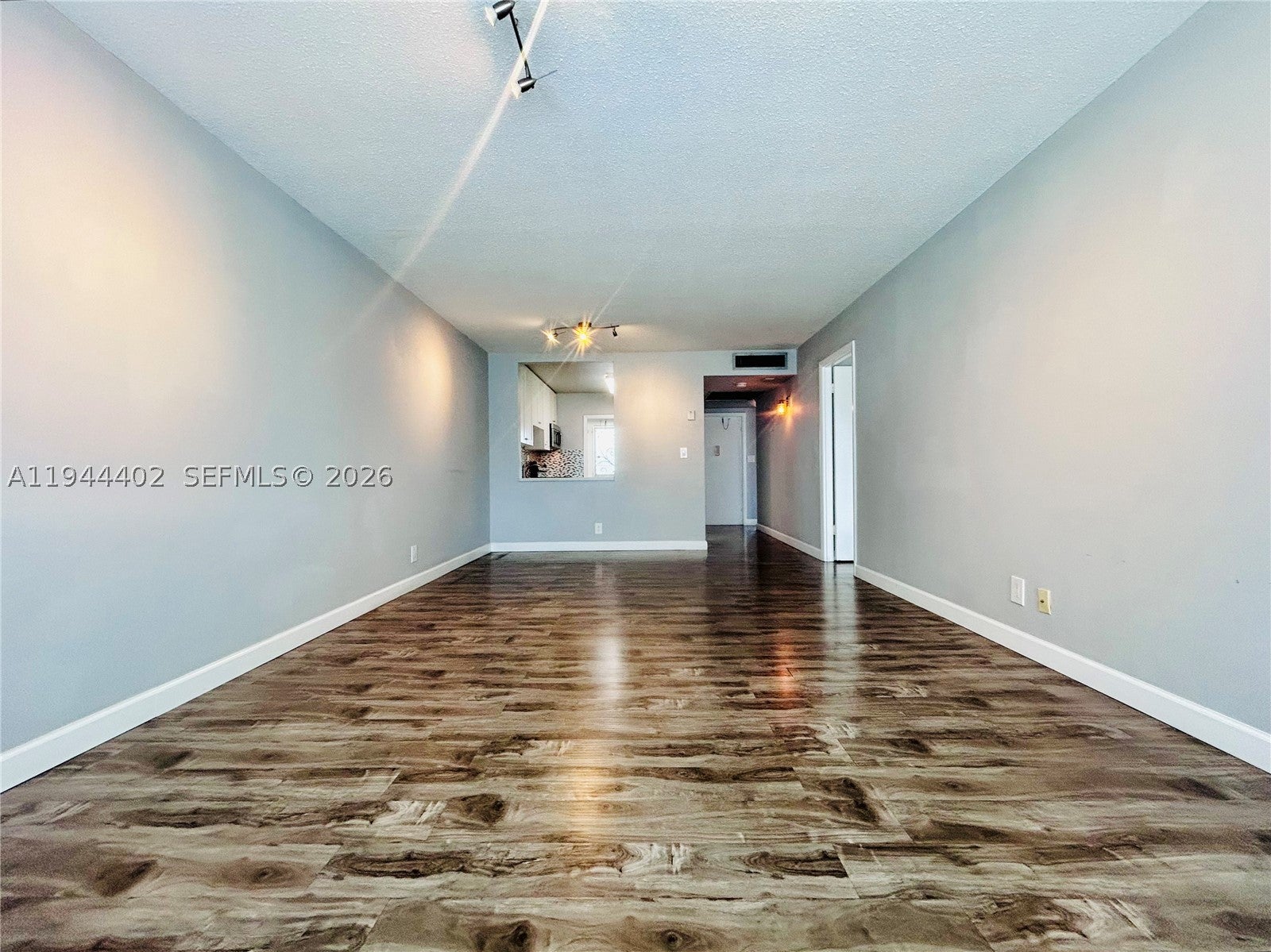 2300 Park Ln 201