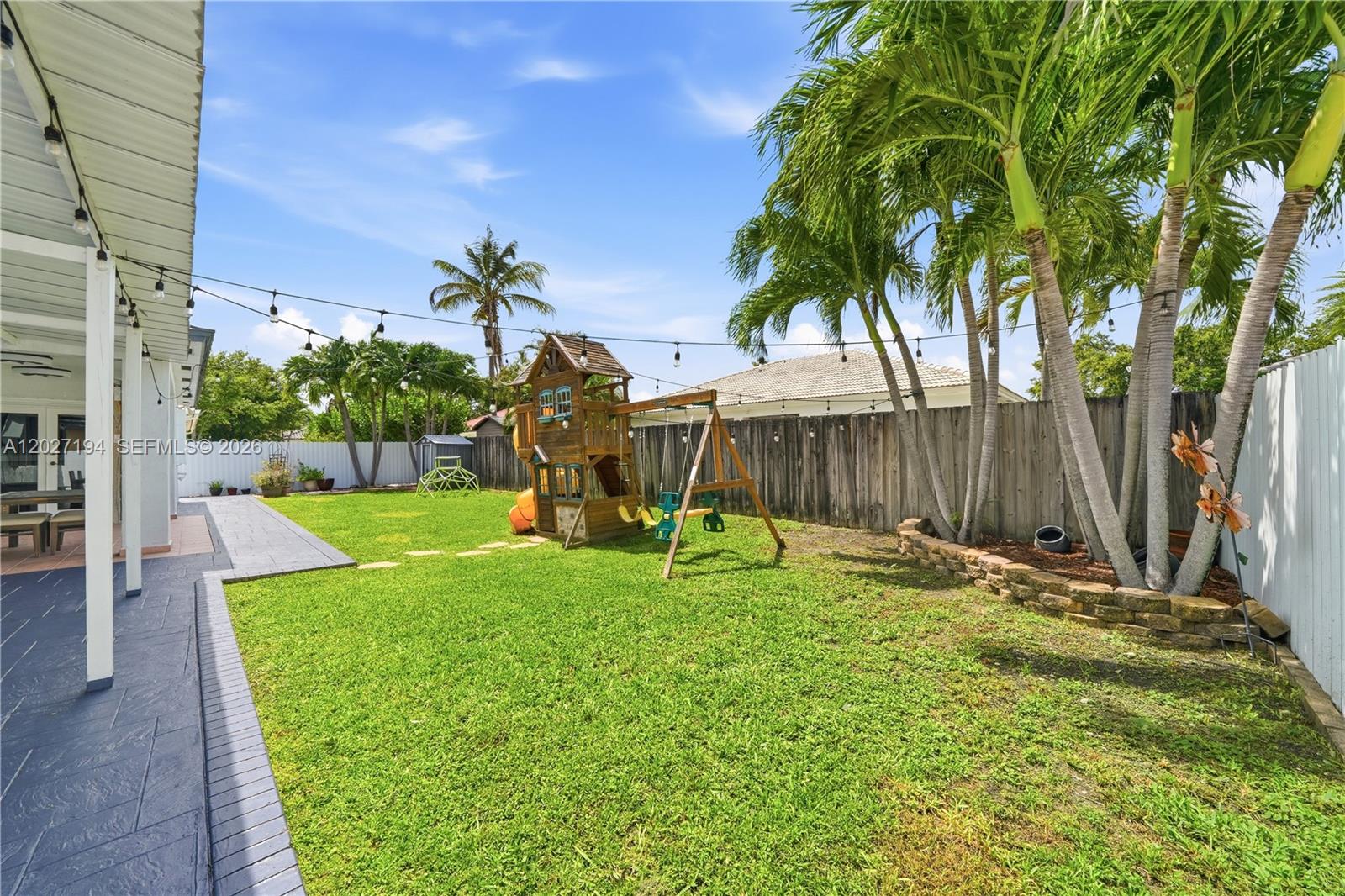 PALM SPRING ESTATES - Residential