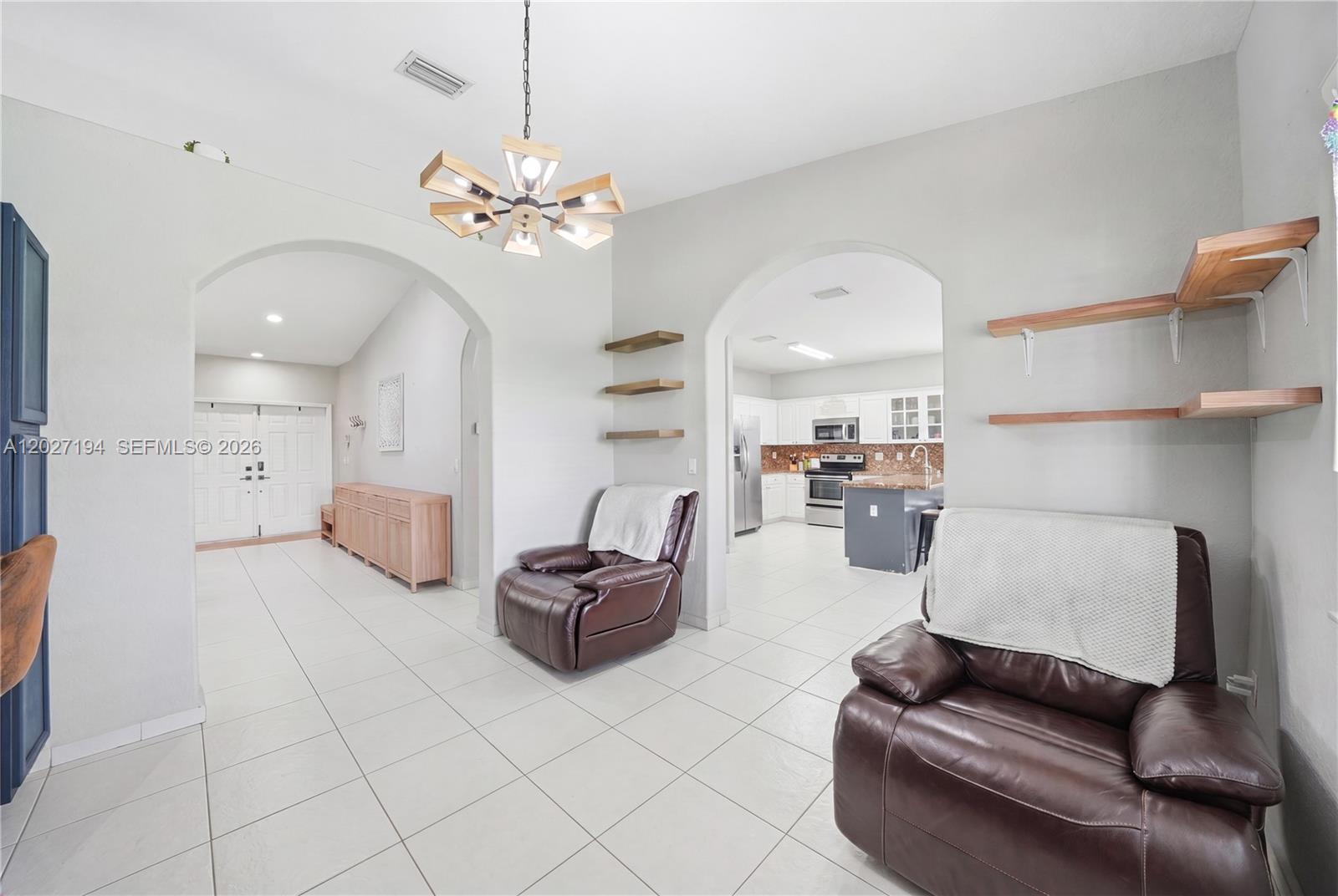 PALM SPRING ESTATES - Residential