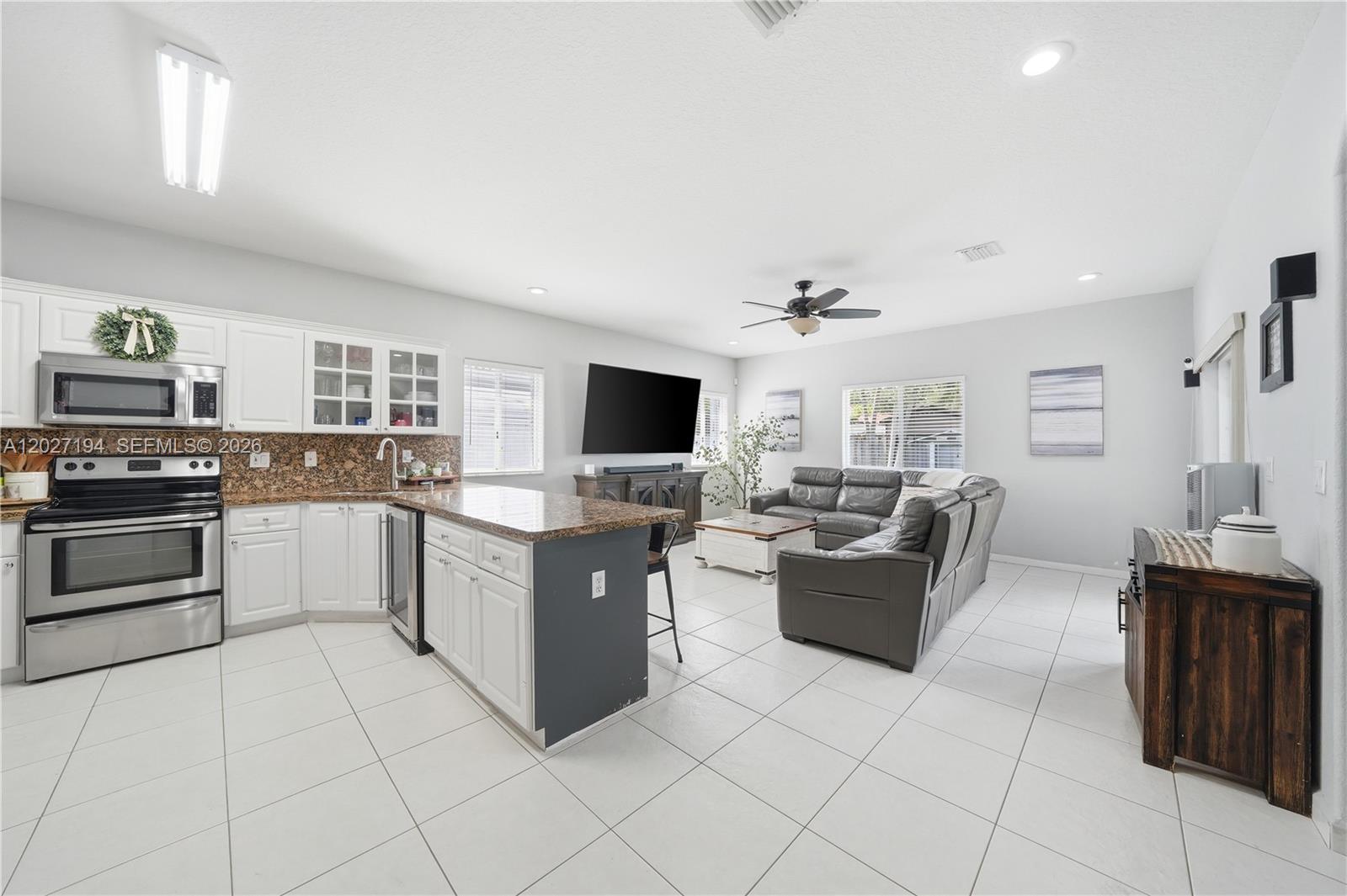 PALM SPRING ESTATES - Residential