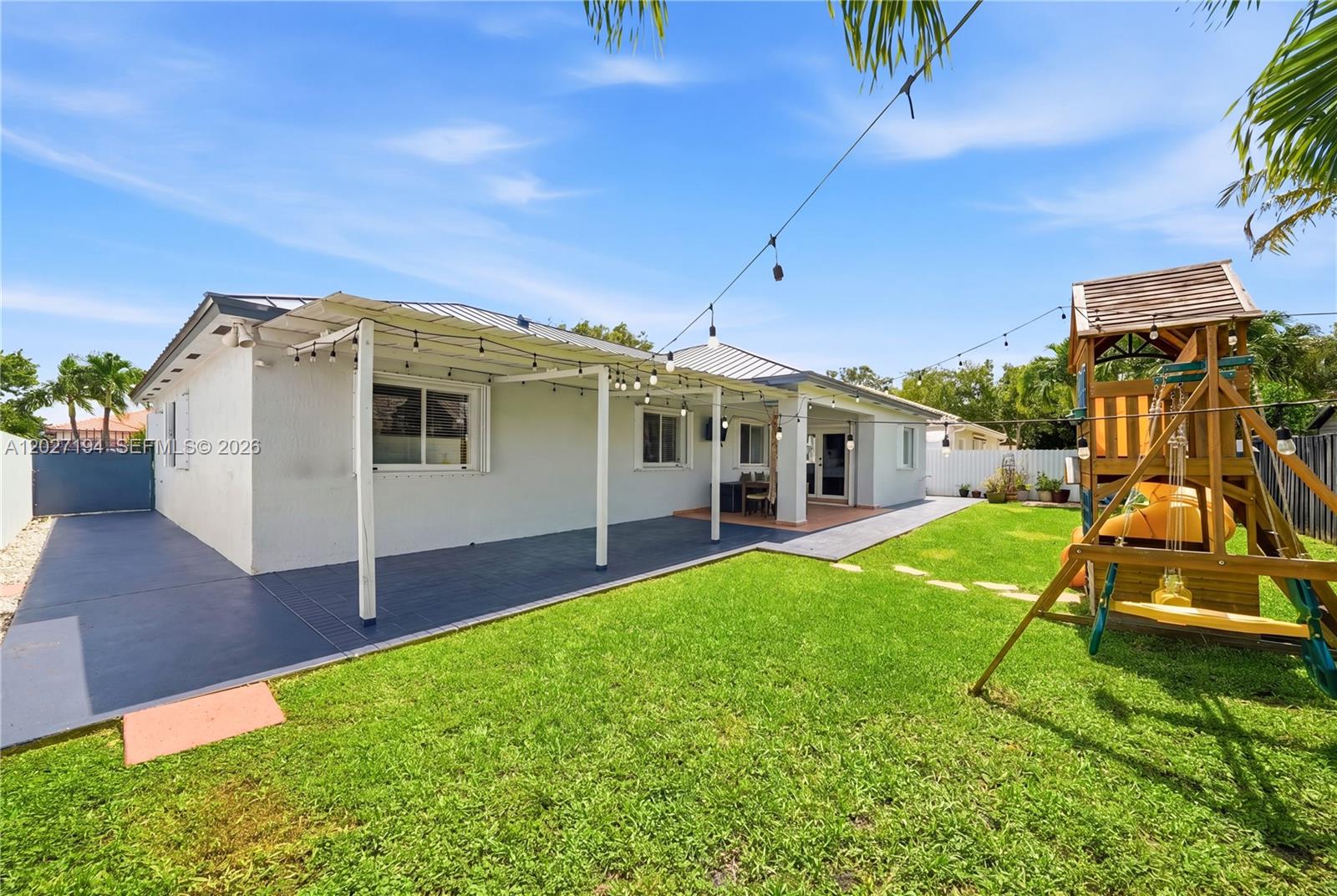 PALM SPRING ESTATES - Residential