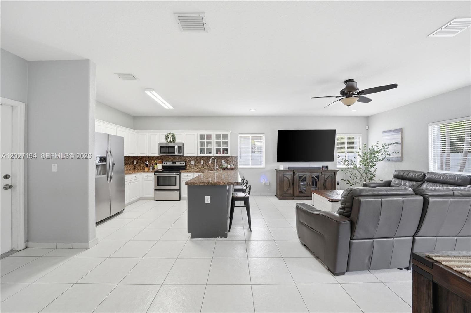 PALM SPRING ESTATES - Residential