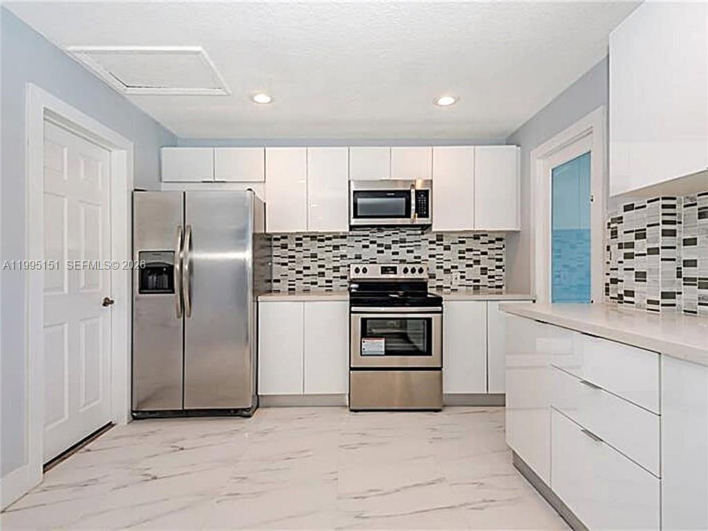 CORAL HIGHLANDS - Residential Lease