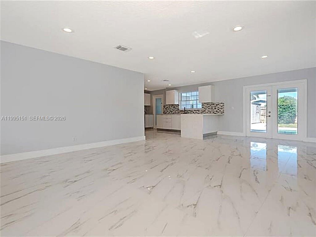 CORAL HIGHLANDS - Residential Lease