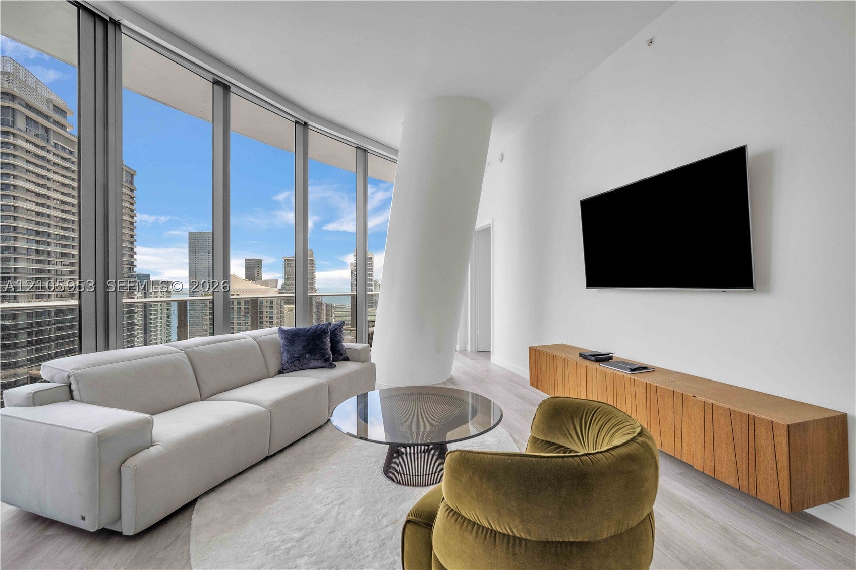 55 SW 9th St 4403